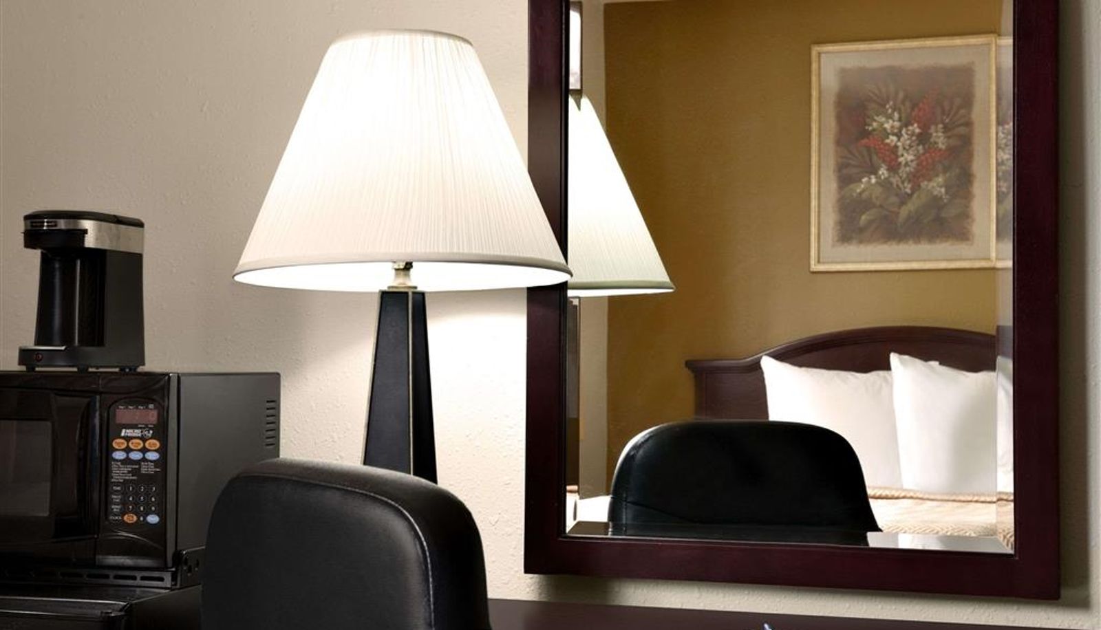 Habitación - Travelodge by Wyndham La Porte/Michigan City Area