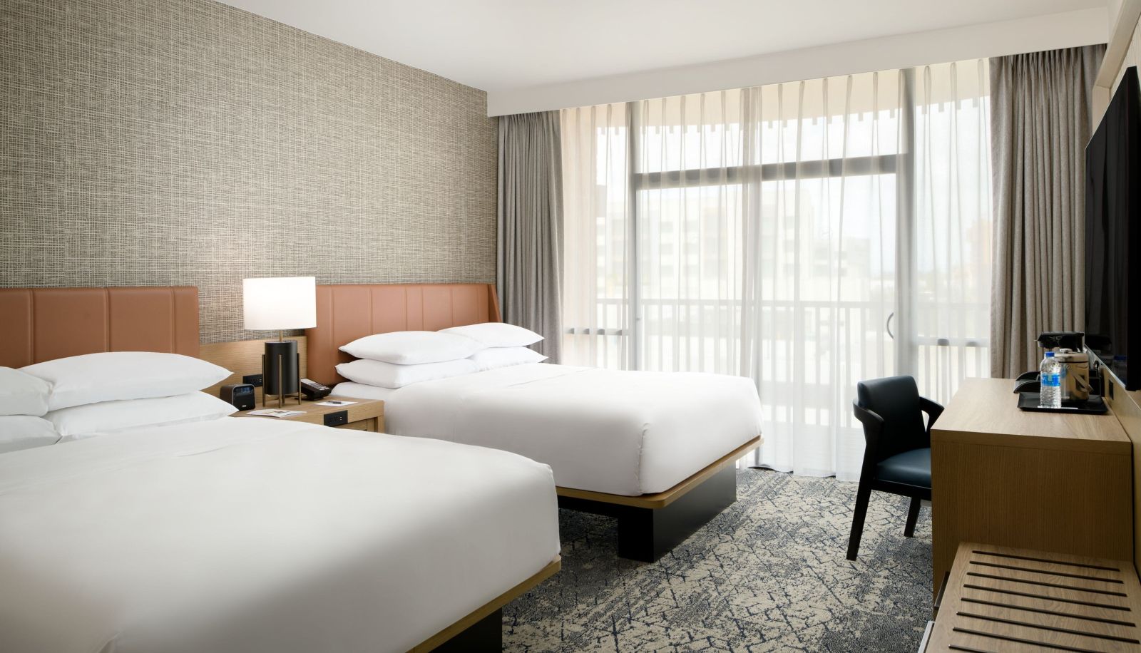 Room - Sheraton Park Hotel at the Anaheim Resort