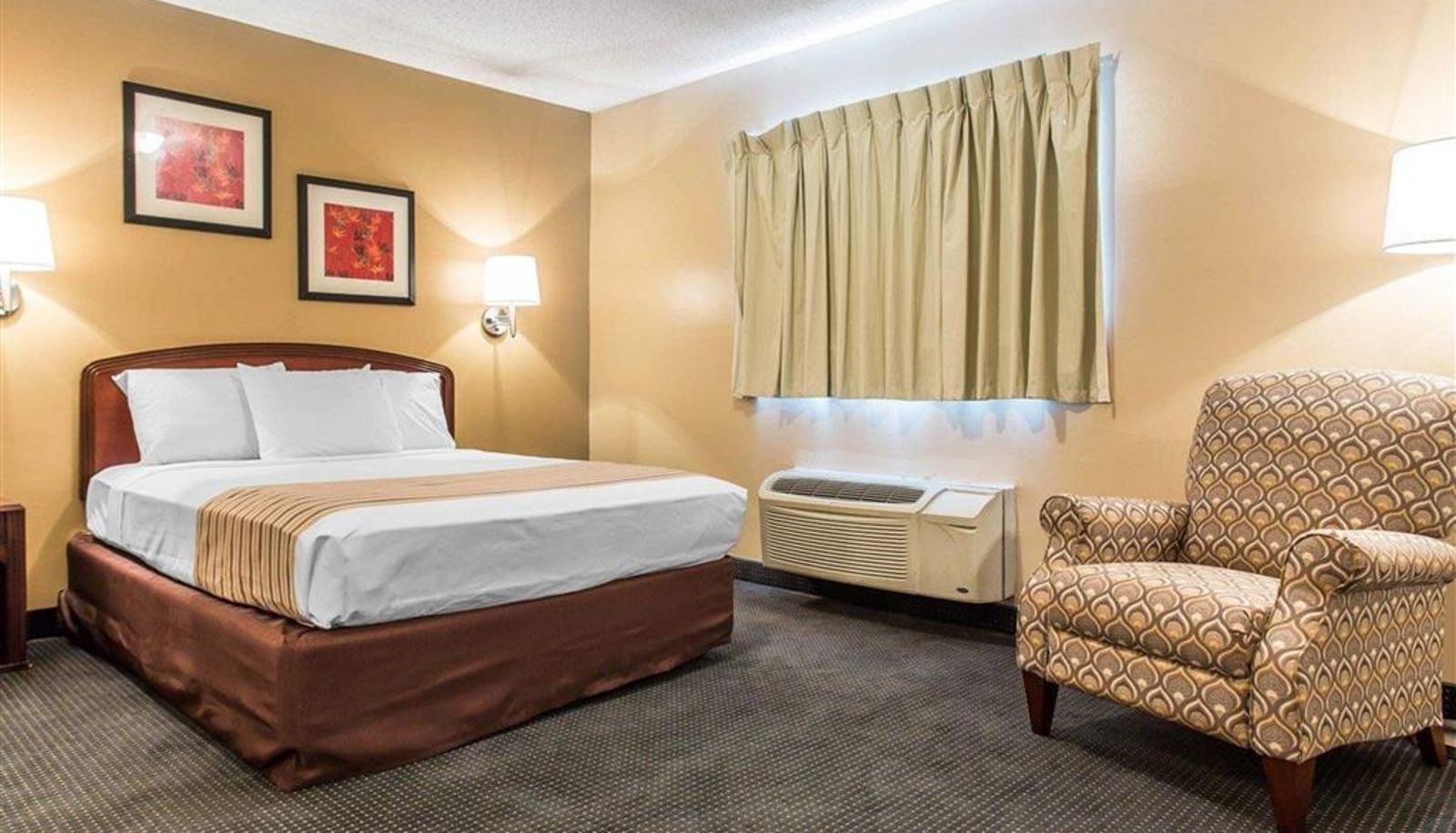 Room - Suburban Studios Kennesaw-Marietta North