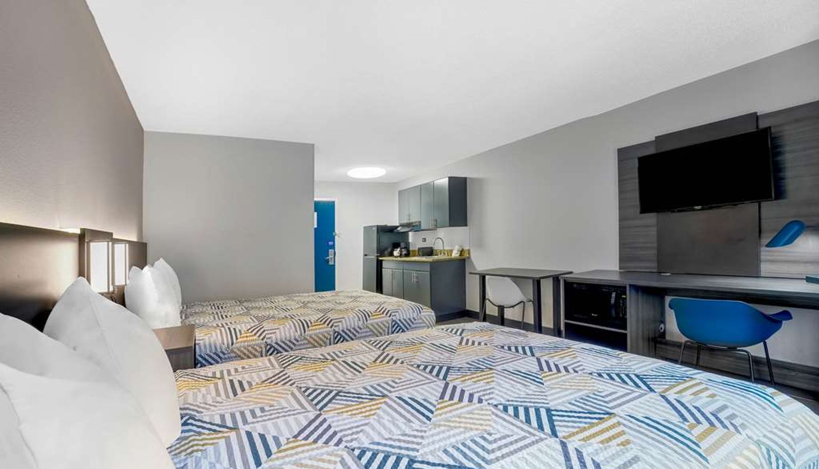 Room - Studio 6 Duluth GA - Near Infinity Energy Center