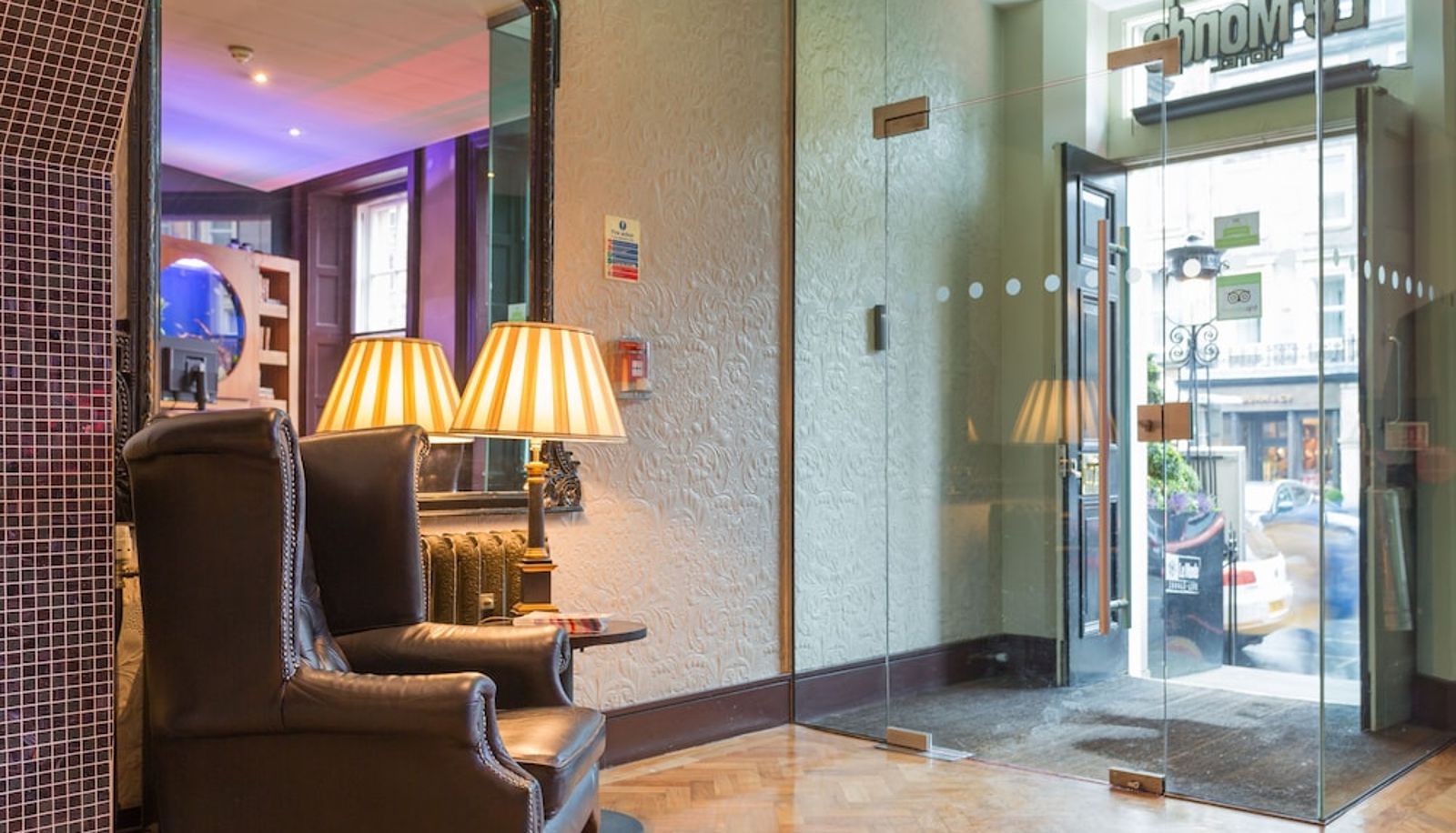 Reception - Le Monde Hotel