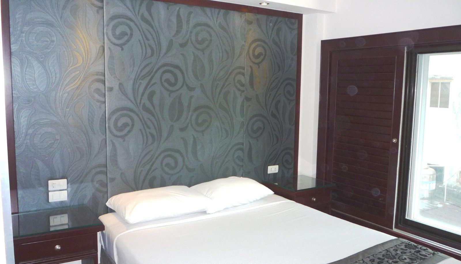 Zimmer - Empress Hotel HoChiMinh City