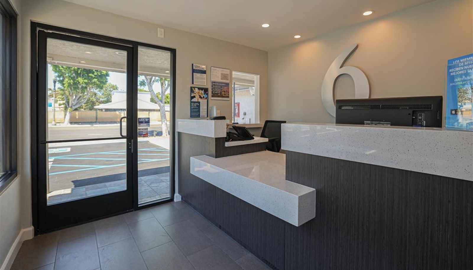 Hall - CA - Convention Center Motel 6 Anaheim