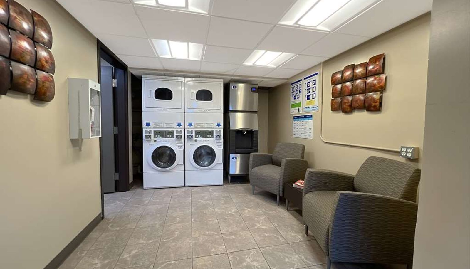 Innenbreich - Coast Calgary Downtown Hotel and Suites by APA