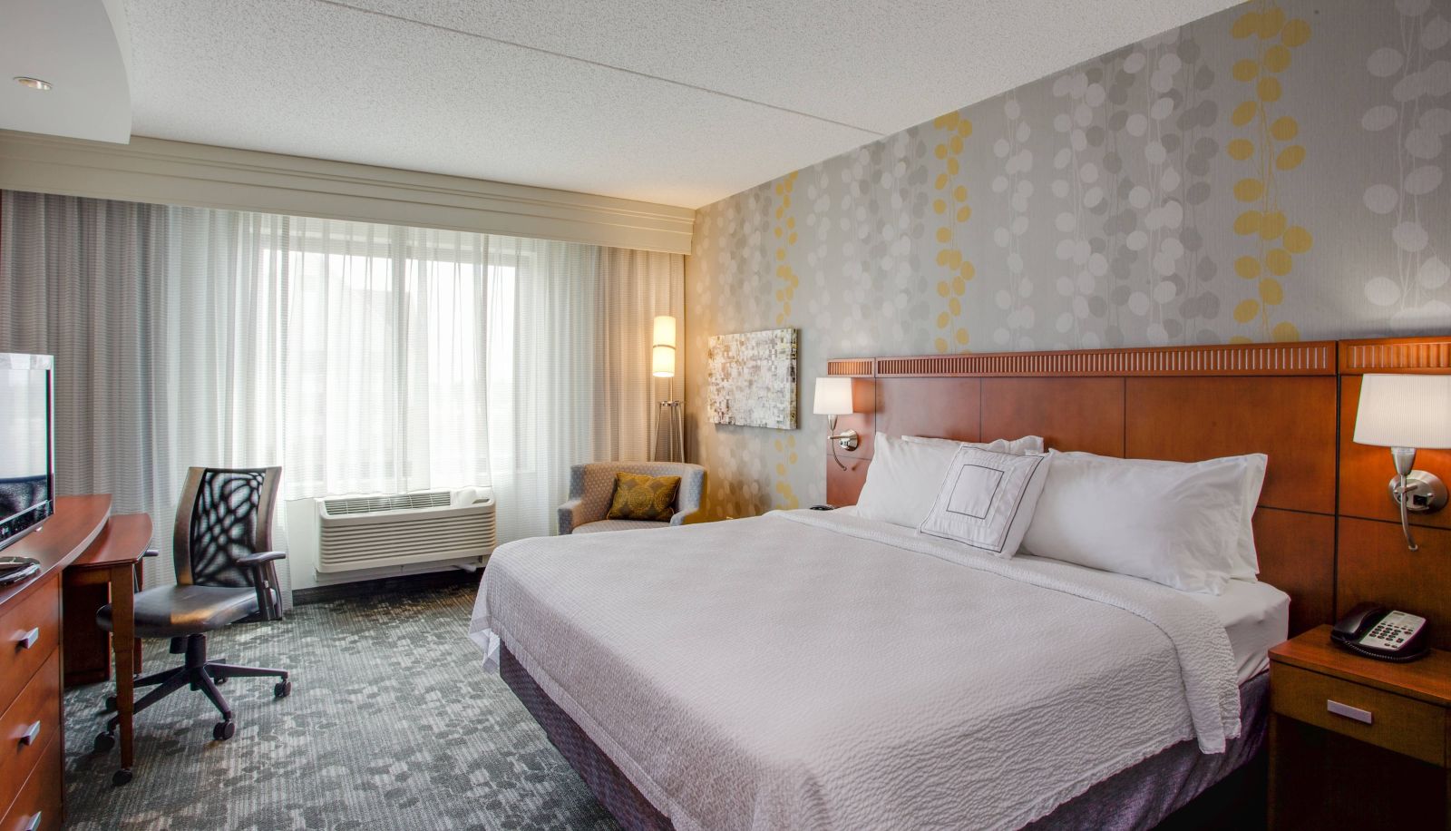Zimmer - Courtyard by Marriott Republic Airport Long Island Farmingdale