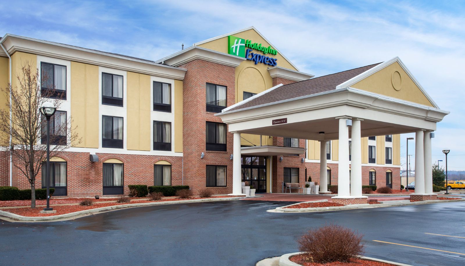 Info - Holiday Inn Express & Suites MARTINSVILLE-BLOOMINGTON AREA by IHG