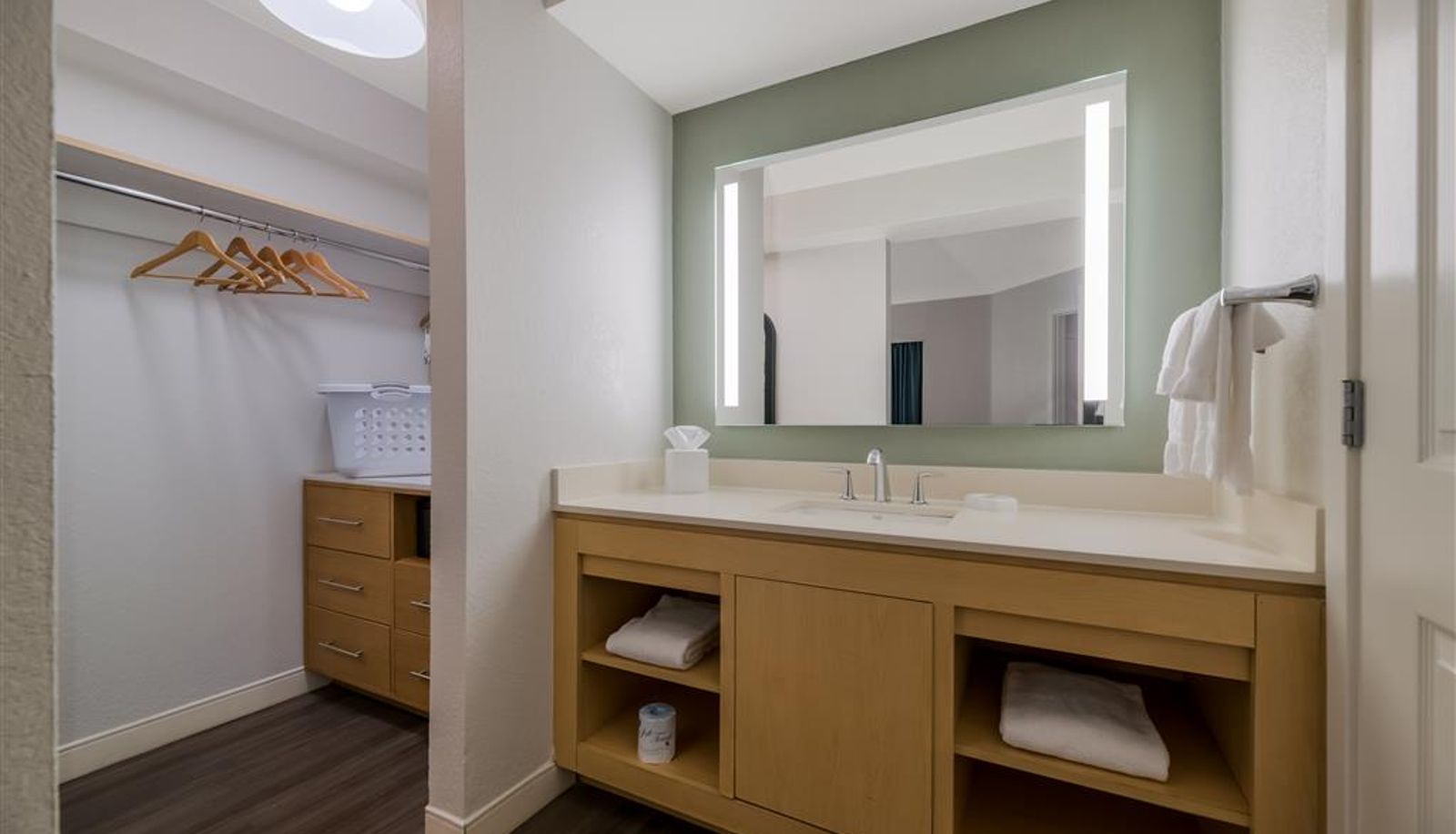 Room - Sonesta ES Suites Orlando International Drive