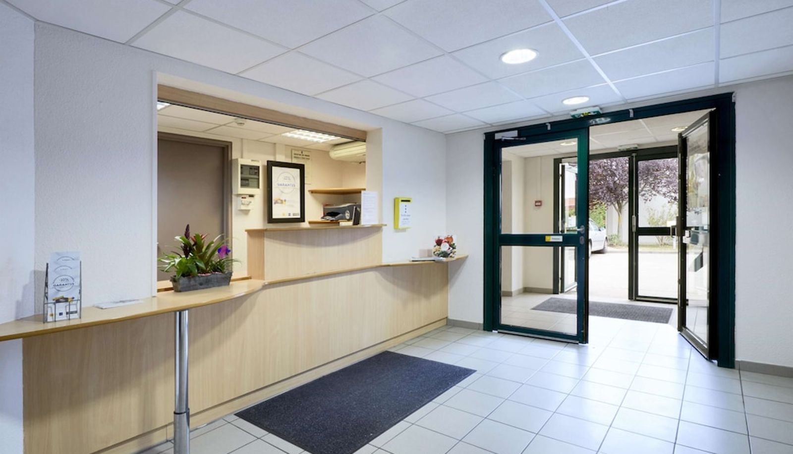 Hall - PREMIERE CLASSE CHALON SUR SAONE Chalons sur Saone