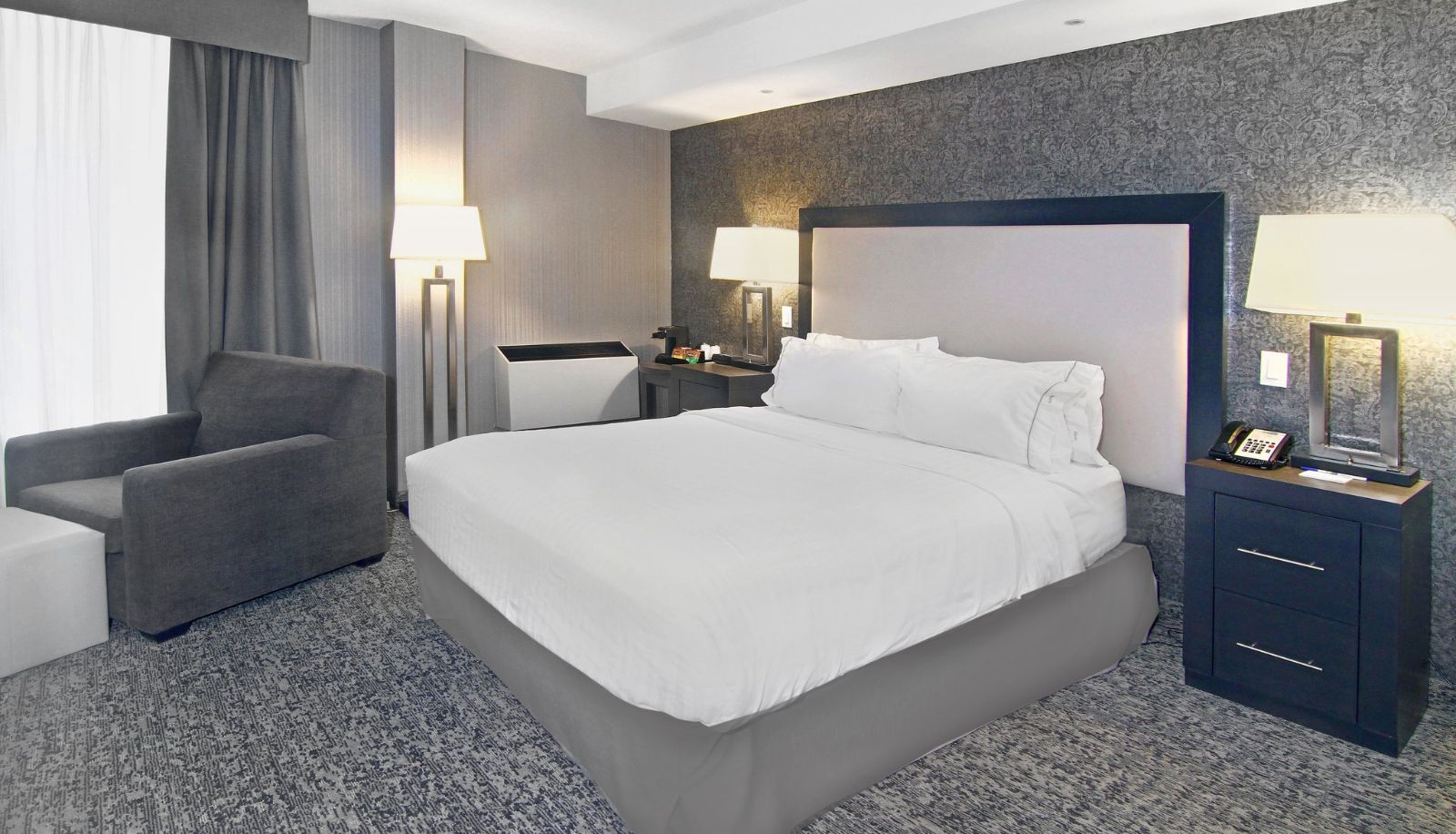 Camera - Holiday Inn Express & Suites CALGARY by IHG