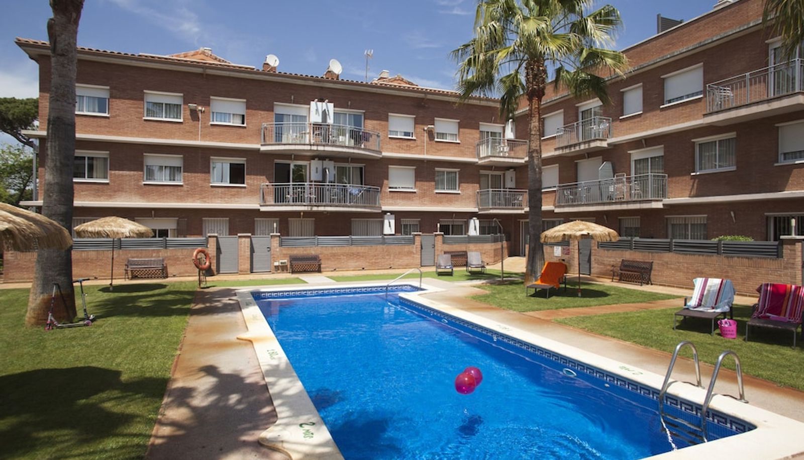 Piscine - Velor Apartments