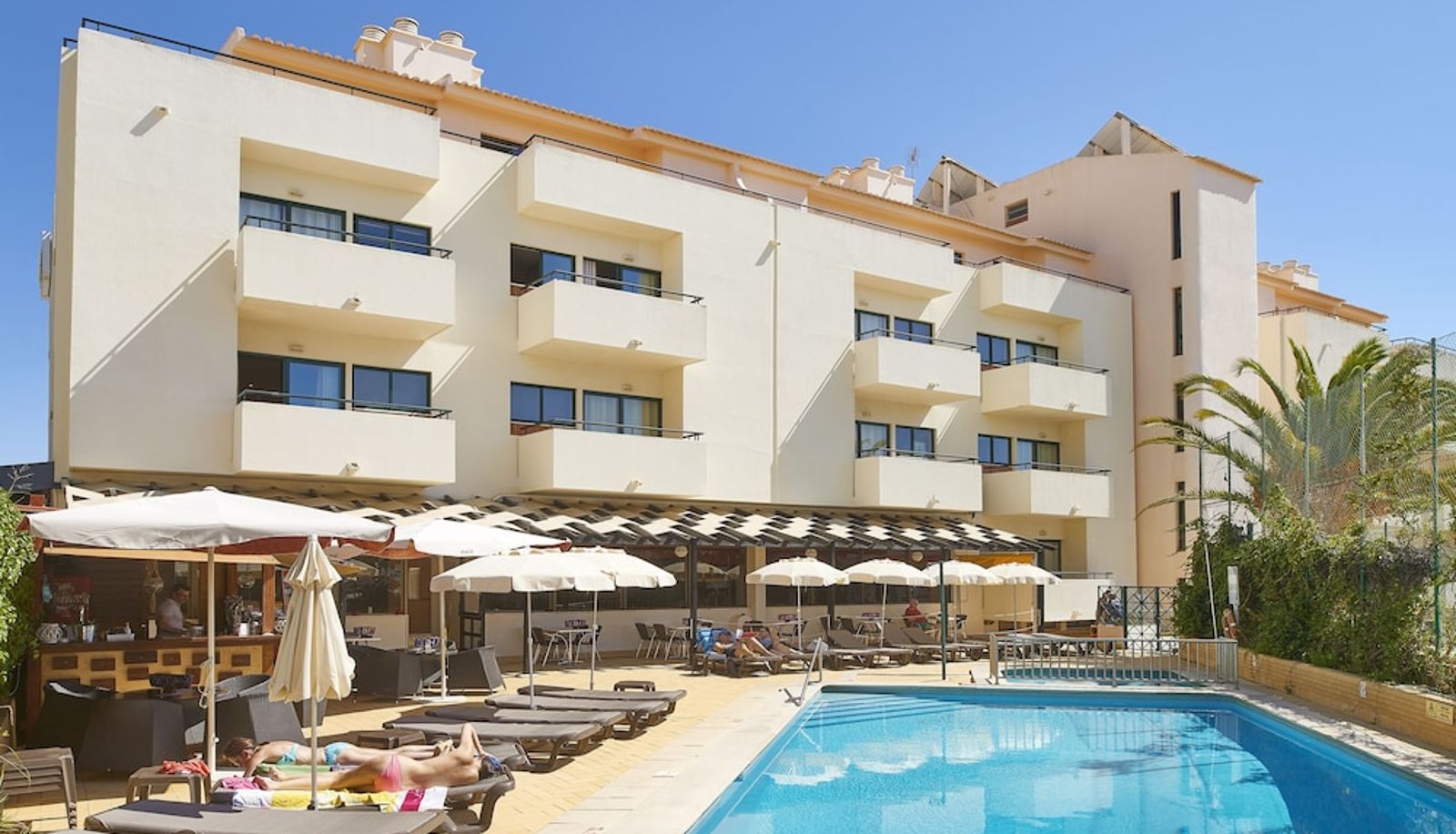 Piscina - Oceanus Aparthotel