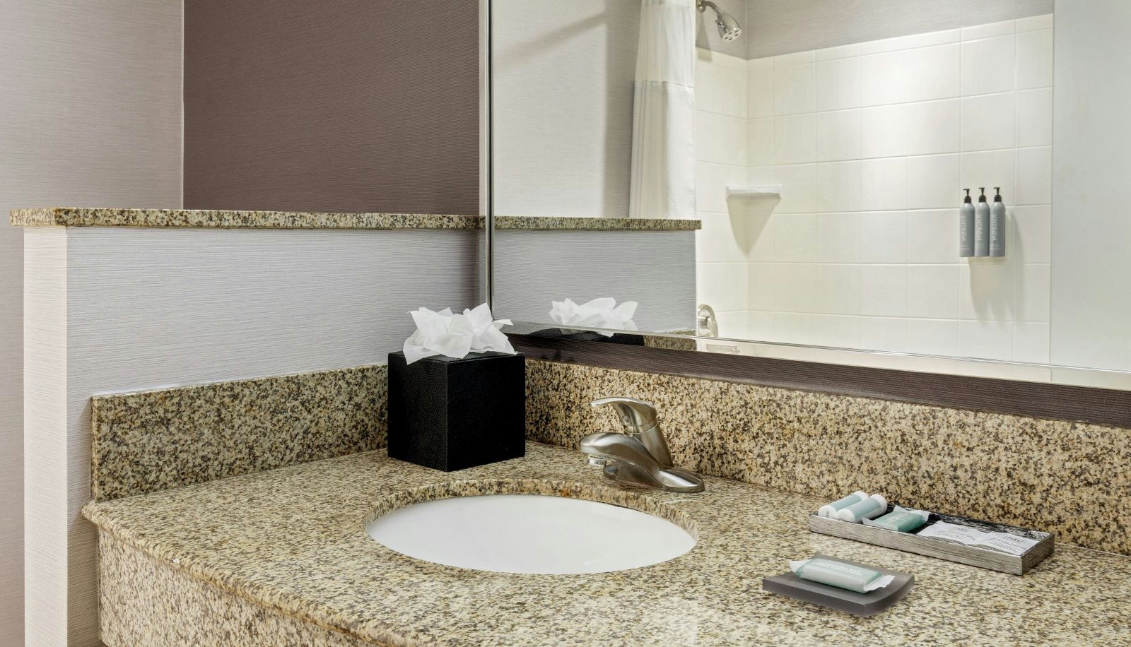 Zimmer - Courtyard by Marriott Hadley Amherst