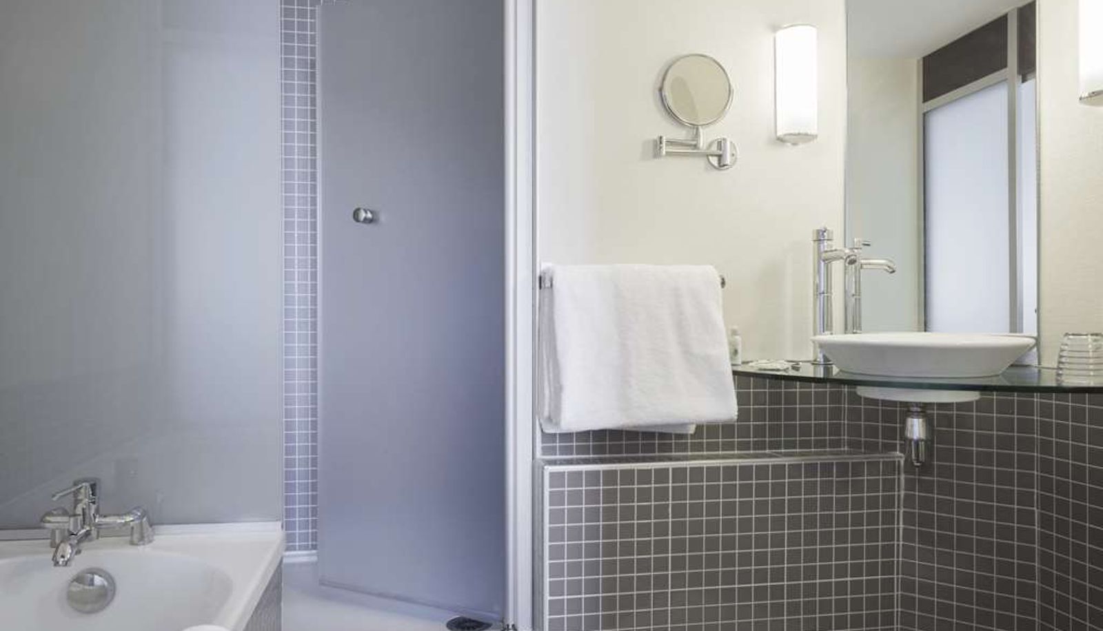 Zimmer - Best Western Plus Le Canard Sur le Toit