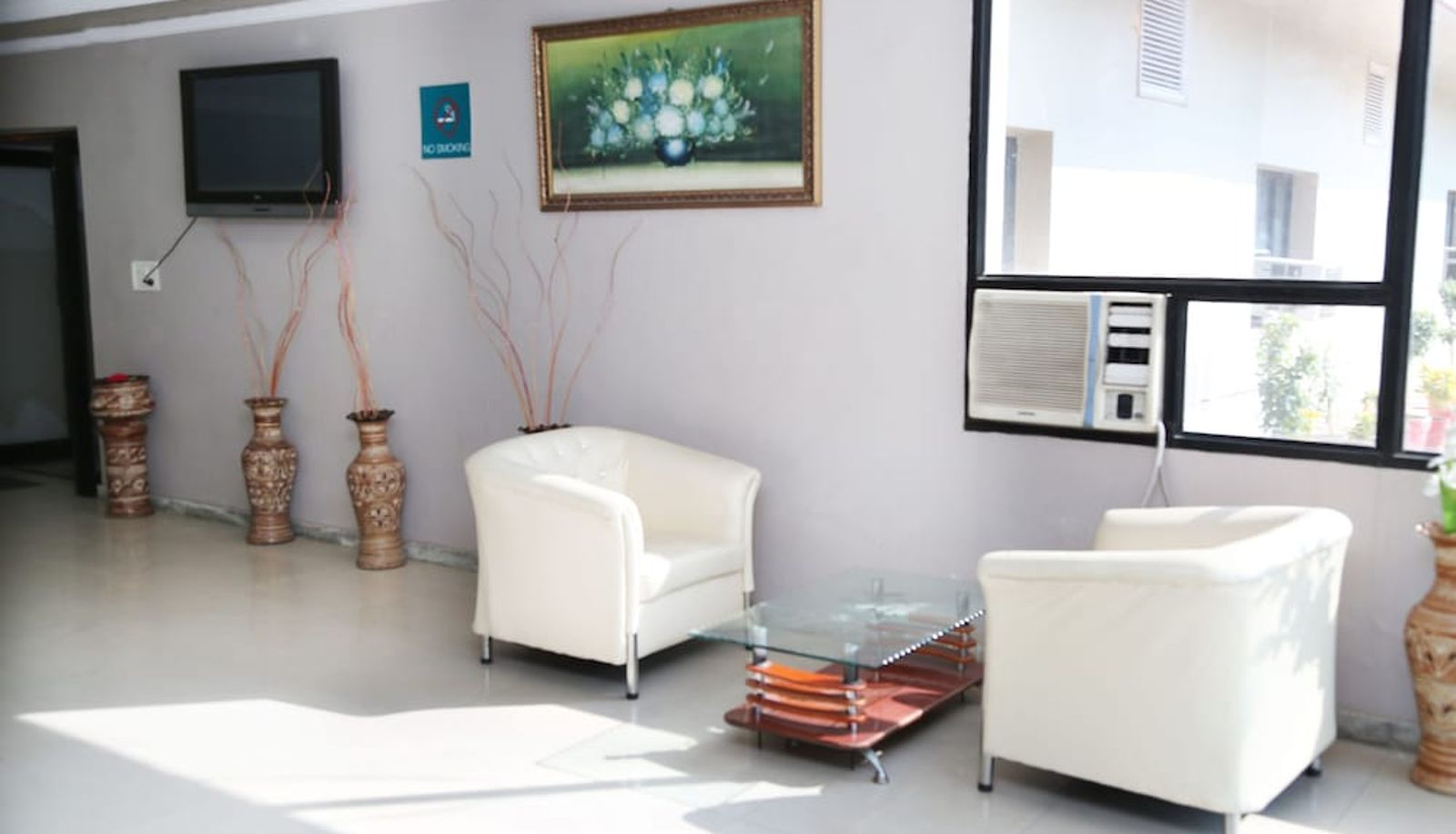 Hall - Pacific Inn Suryansh Hotel