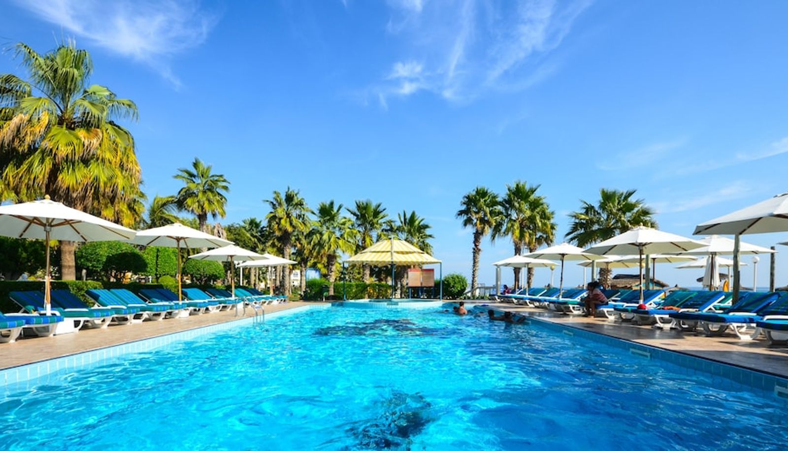 Basen - Sandy Beach Hotel and Resort