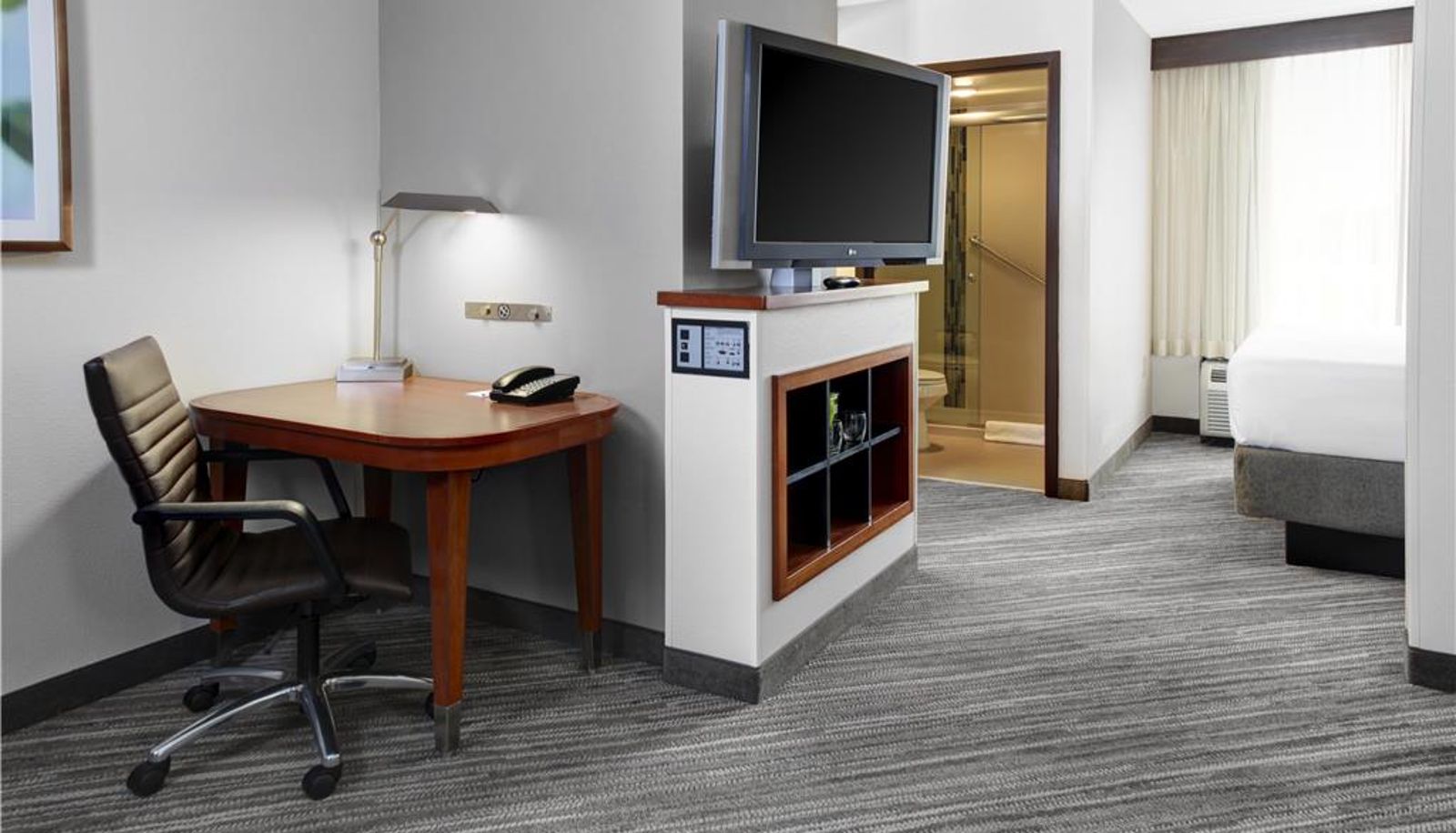Camera - Hyatt Place  Atlanta / Alpharetta /  Windward Parkway