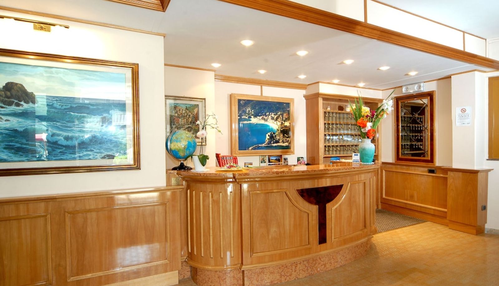 Reception - Hotel 5 Terre