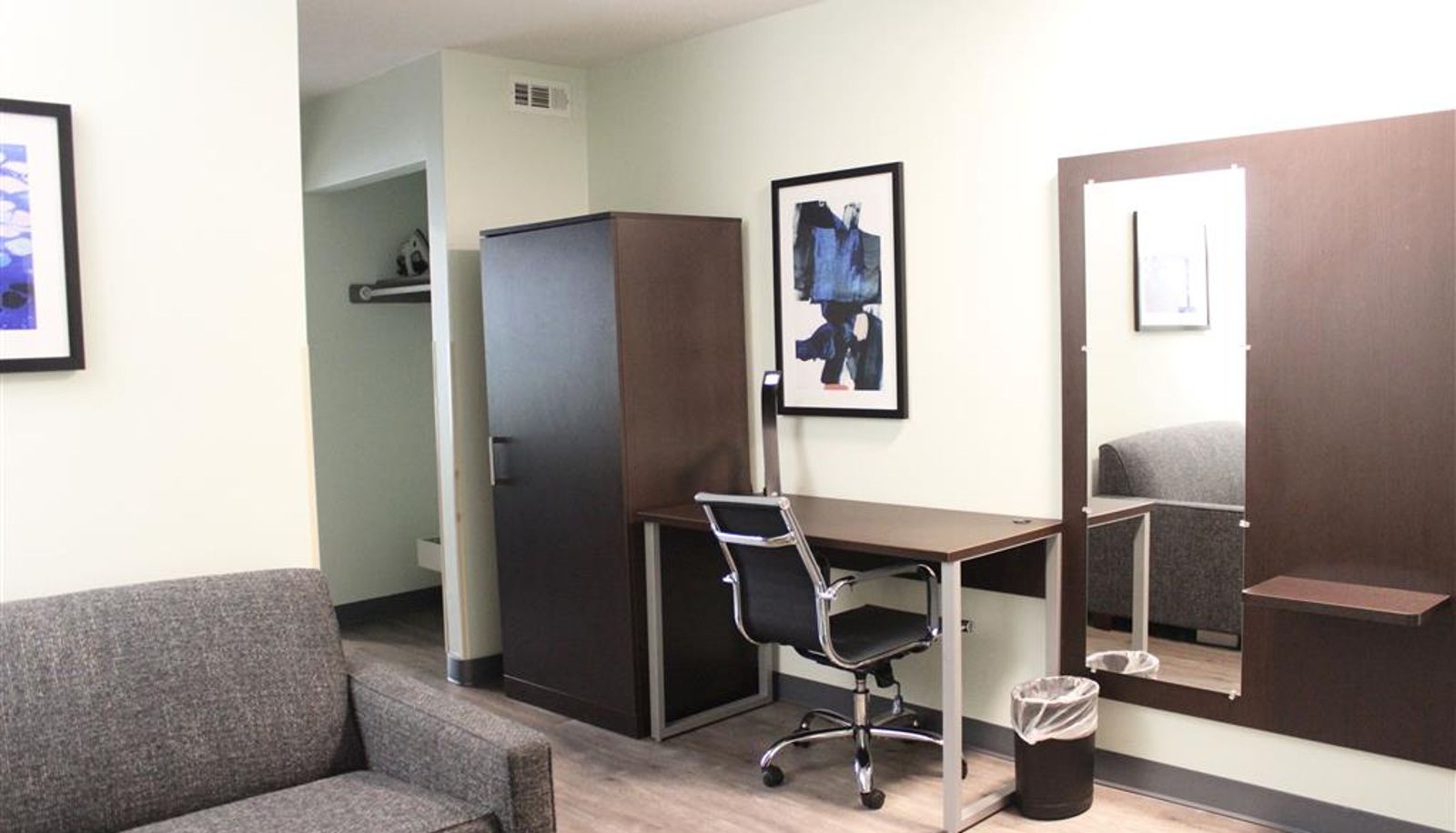 Zimmer - Wingate by Wyndham Waldorf/Washington DC Area
