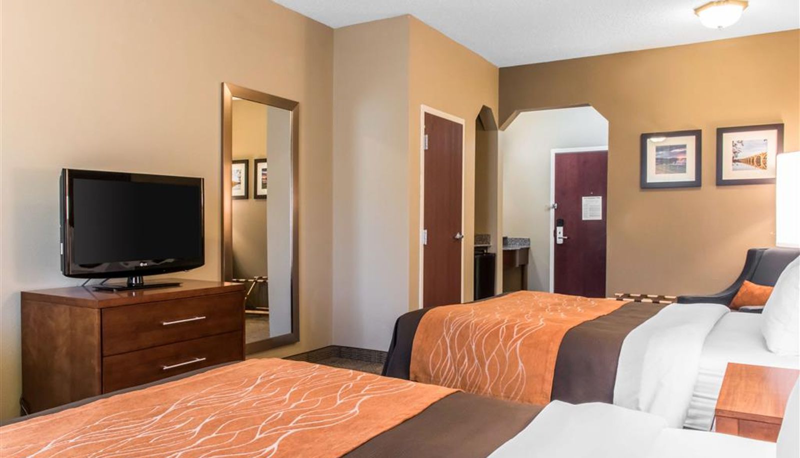 Camera - Comfort Inn Lancaster County