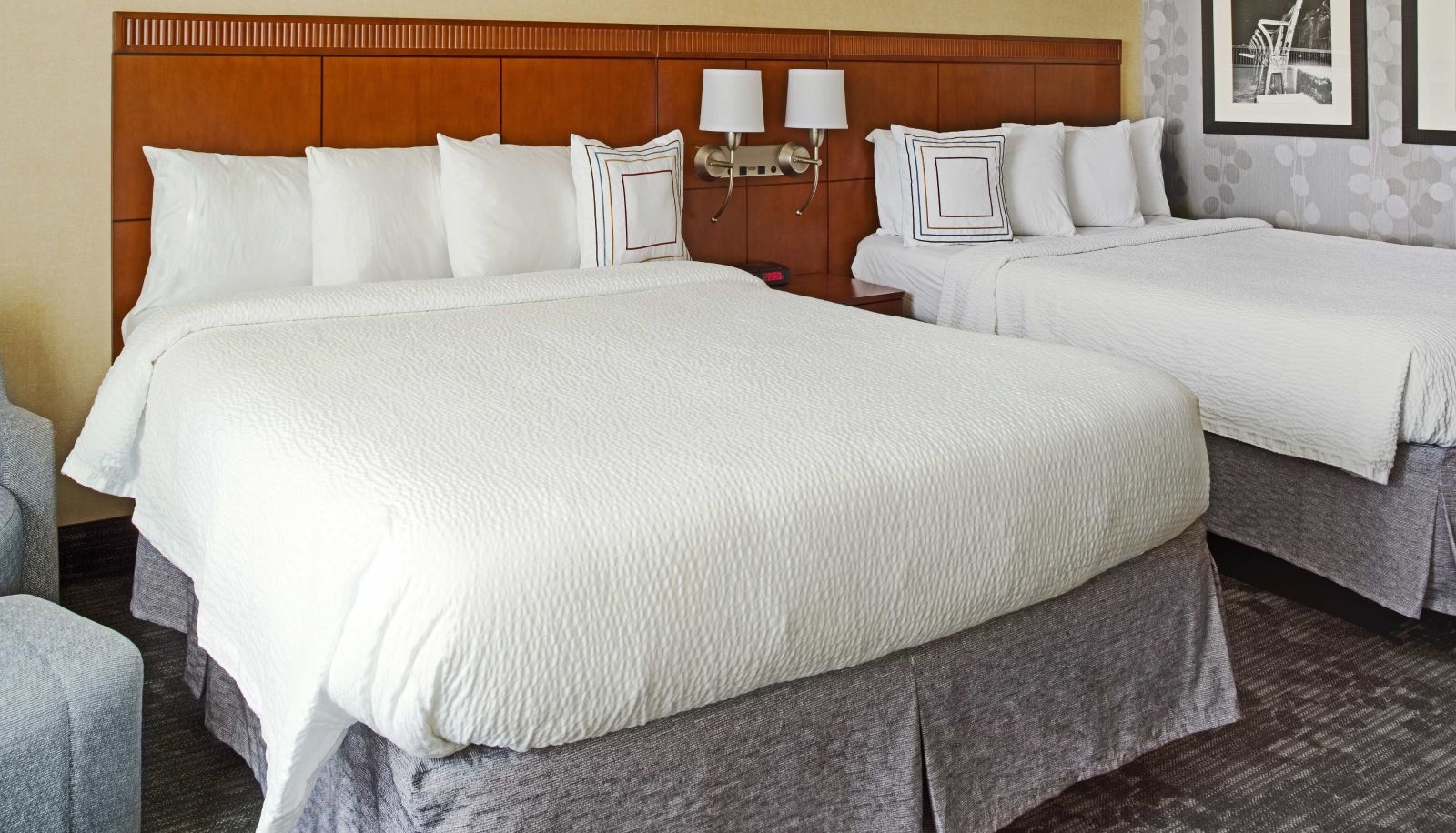 Zimmer - Courtyard by Marriott Aberdeen at Ripken Stadium