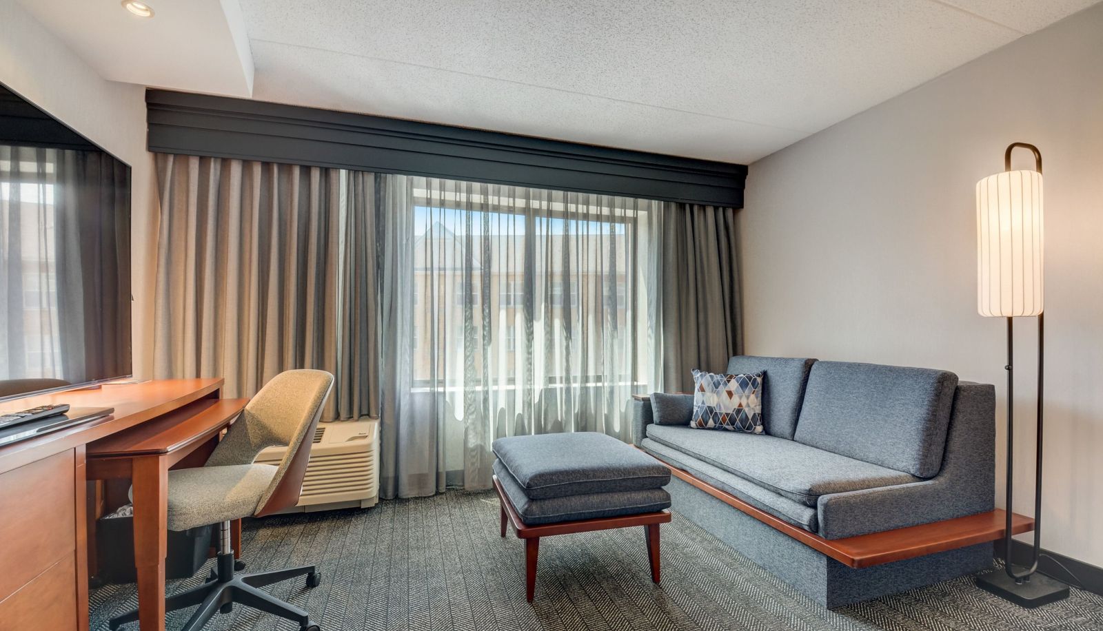 Room - Courtyard by Marriott Cincinnati North at Union Centre