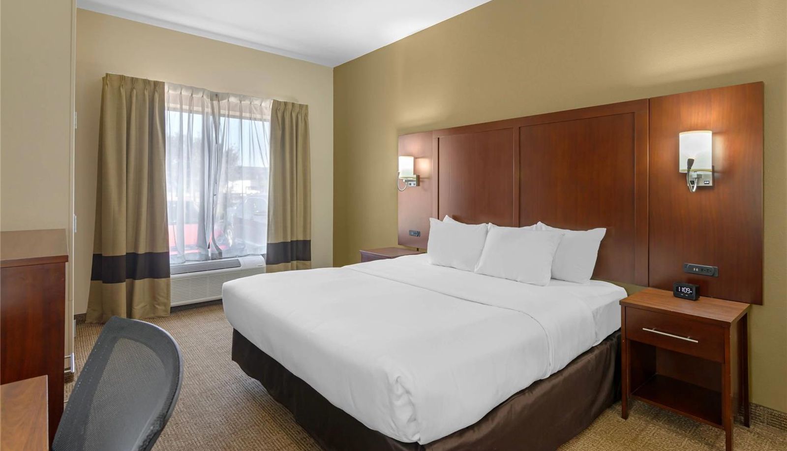 Suite - Comfort Suites Savannah Gateway I-95