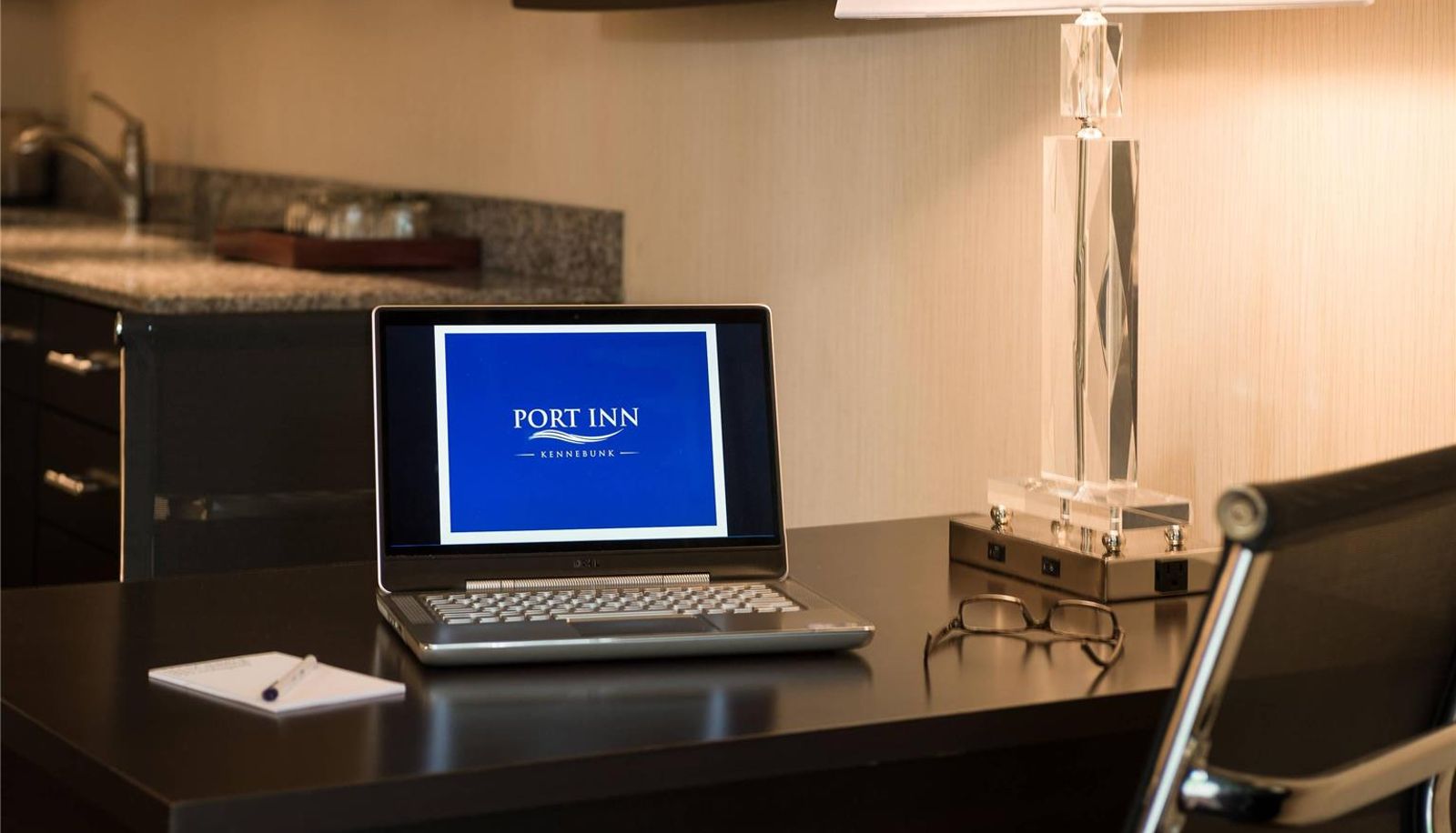 Room - Port Inn & Suites Kennebunk an Ascend Collection Hotel