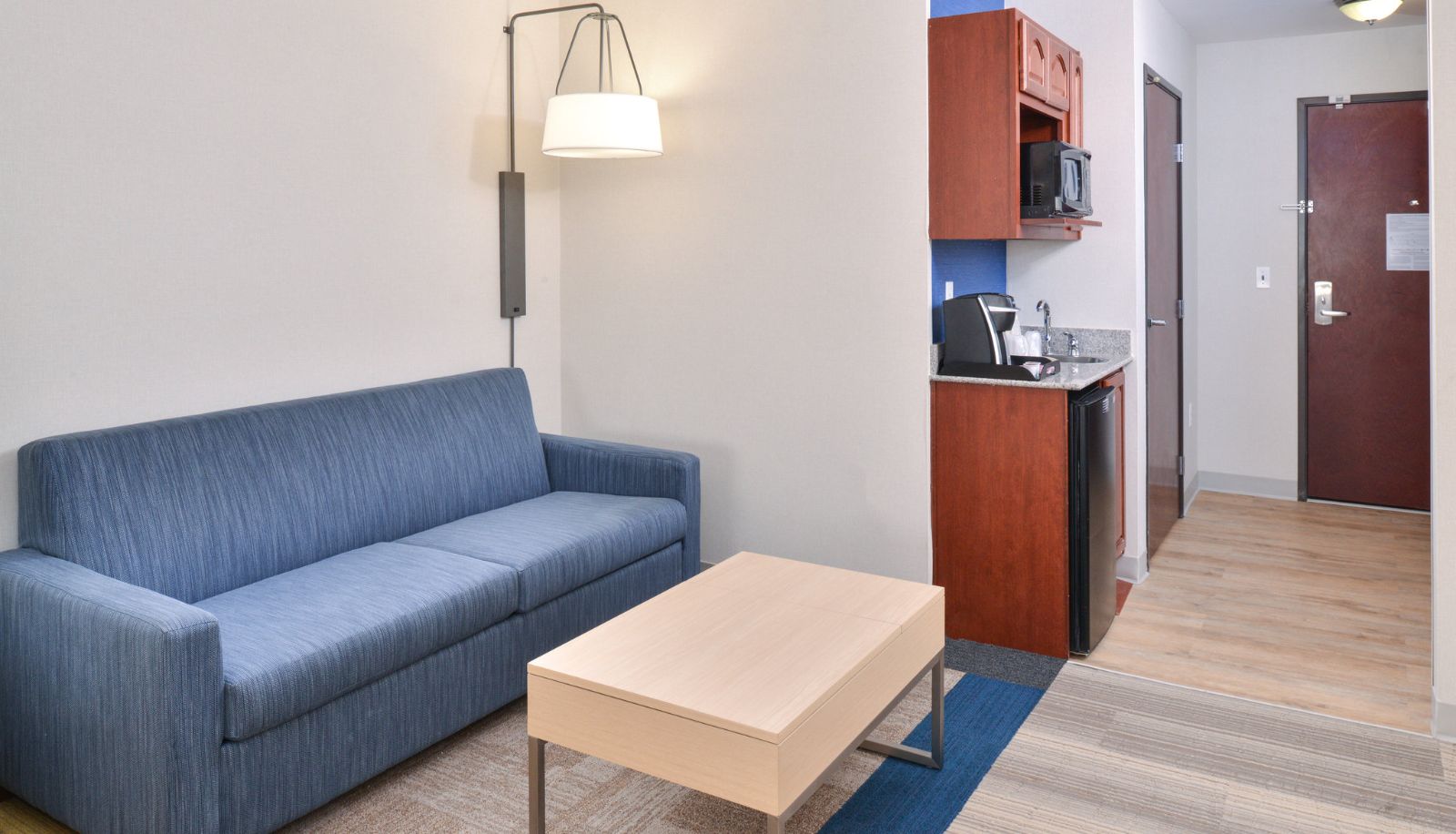 Camera - Holiday Inn Express & Suites SAN DIEGO OTAY MESA by IHG