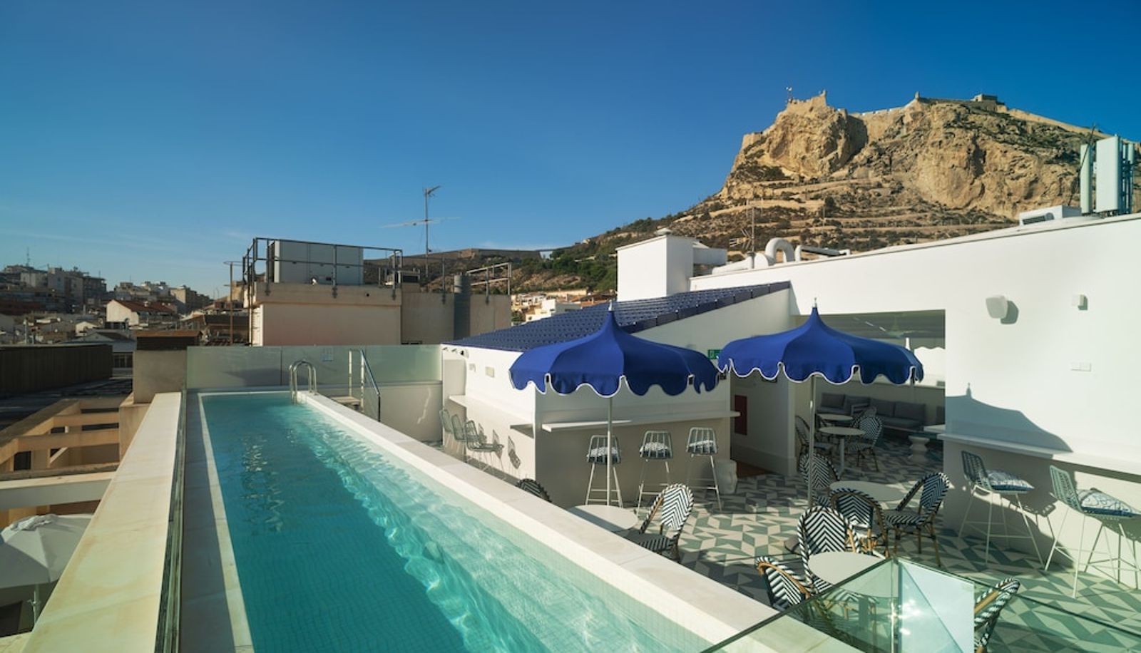 Basen - Dormirdcine Alicante