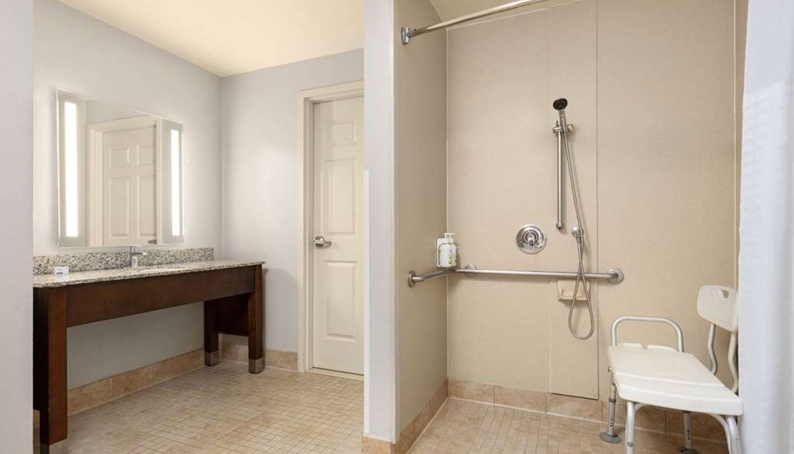 Zimmer - La Quinta Inn & Suites by Wyndham Santa Clarita - Valencia
