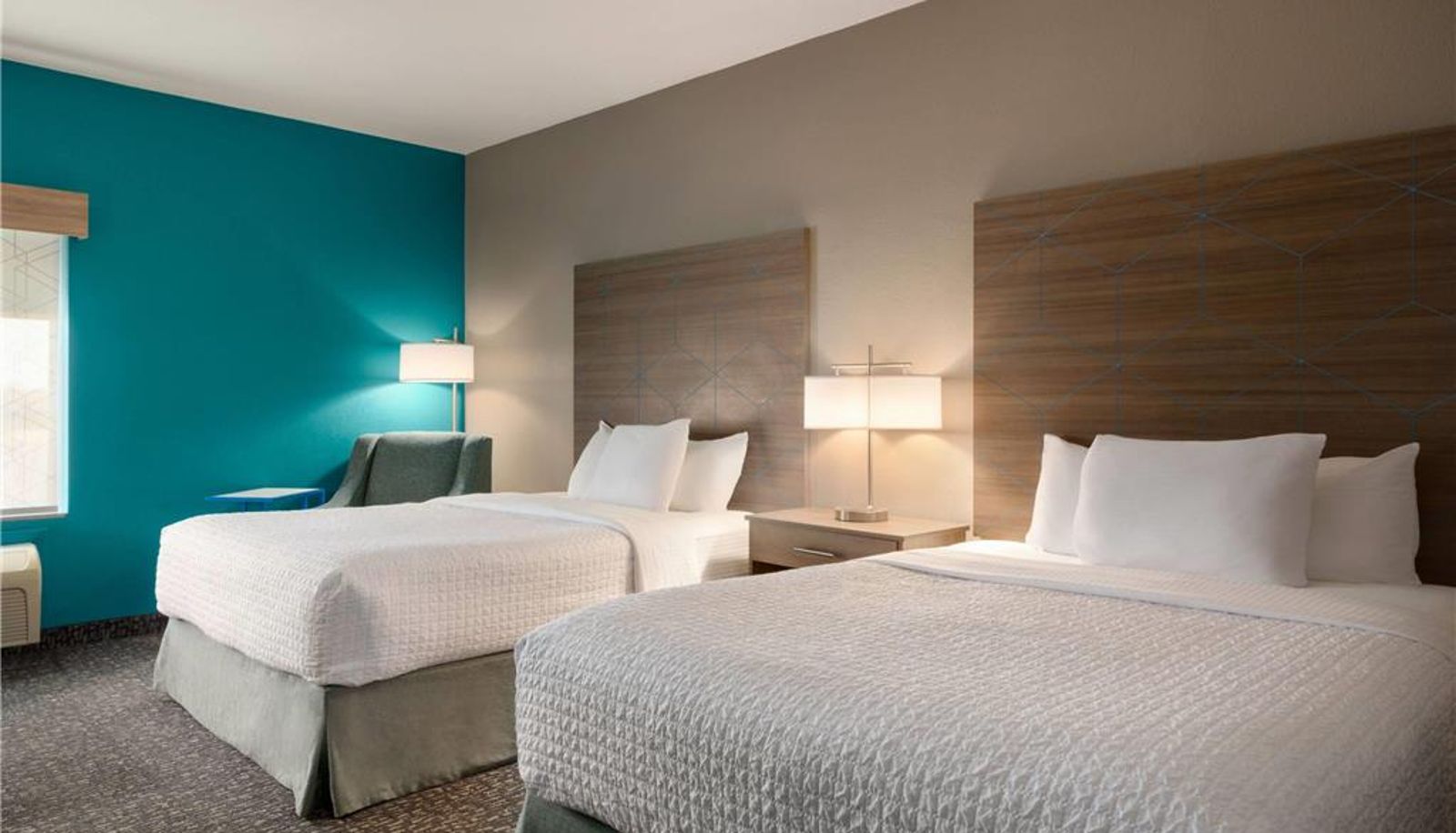 Zimmer - La Quinta Inn & Suites by Wyndham Shawnee