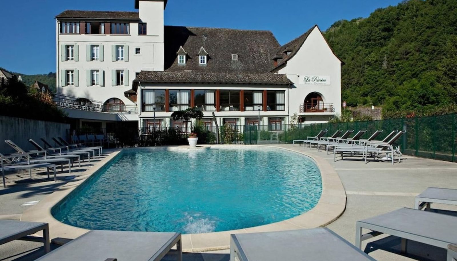 Basen - Hôtel La Rivière