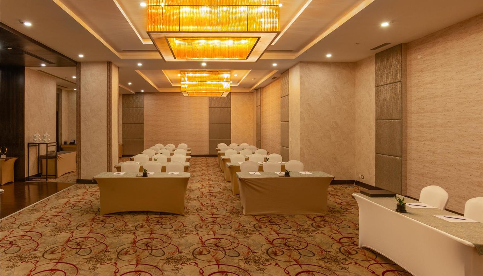 Konferenzraum - Radisson Blu Hotel Bengaluru Outer Ring Road