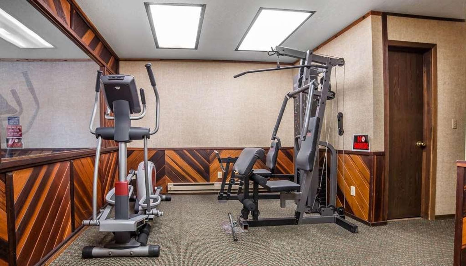 Wellness and fitness area - Rodeway Inn Pronghorn Lodge