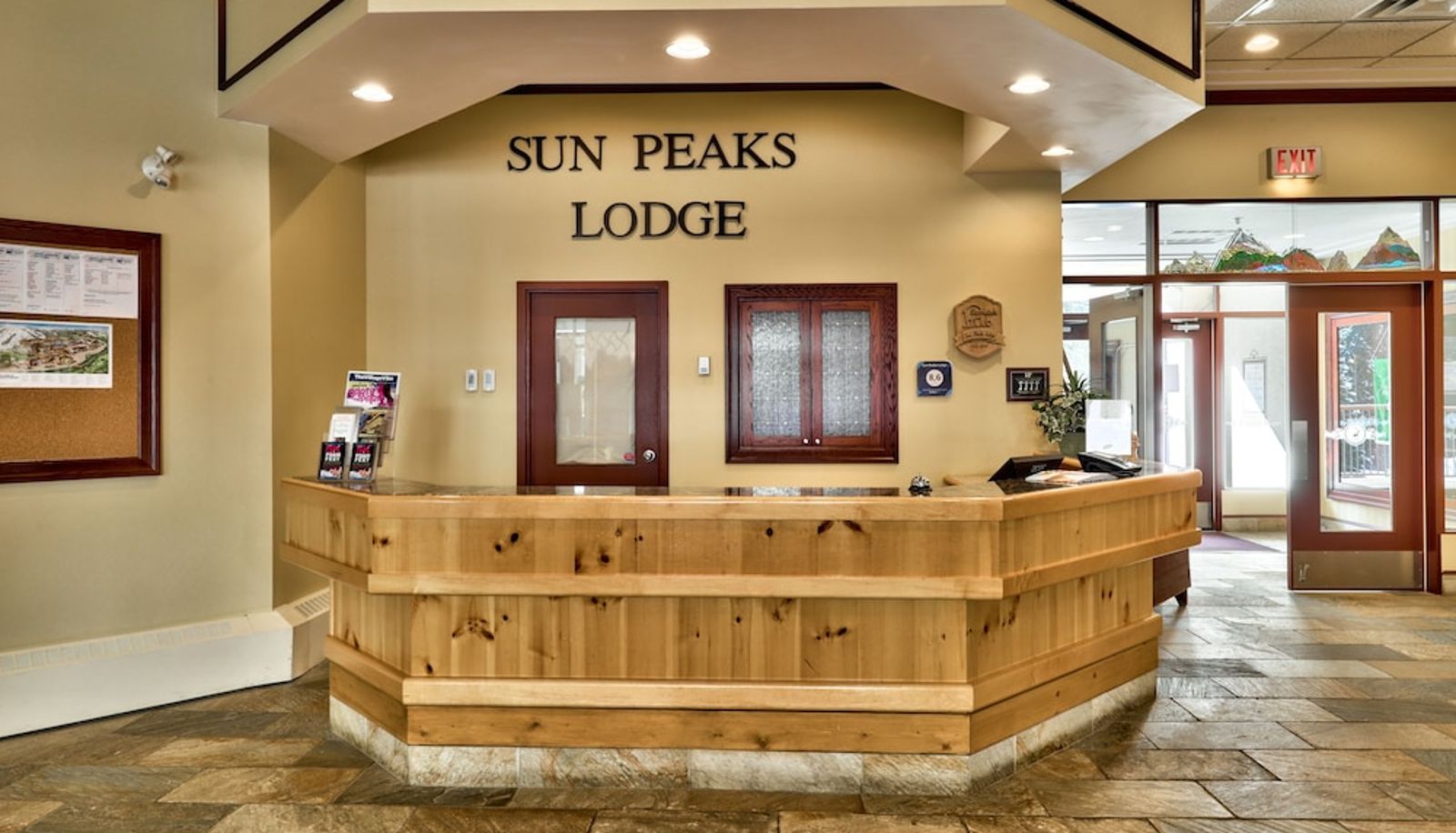 Rezeption - Sun Peaks Lodge