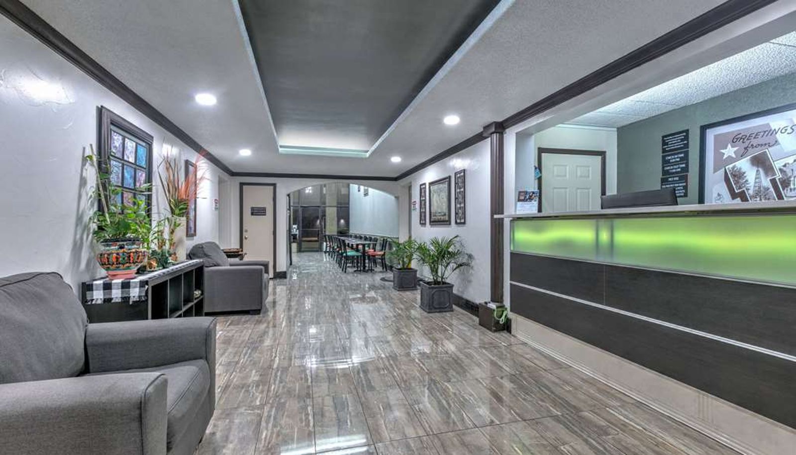 Lobby - Super 8 by Wyndham Grand Prairie North