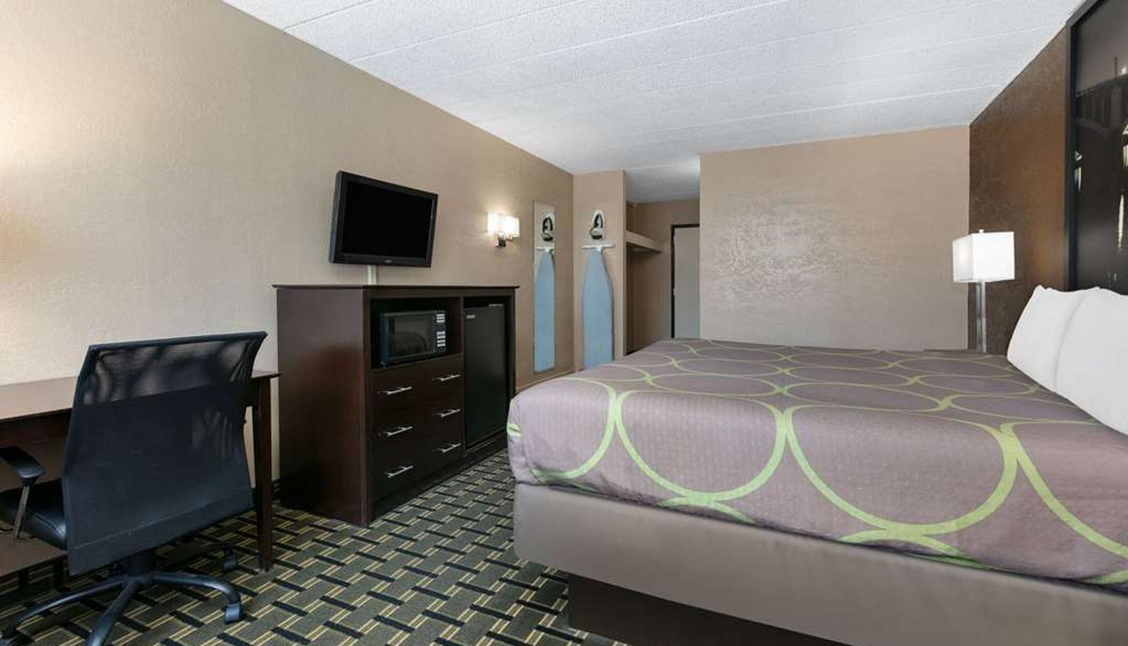 Zimmer - Super 8 by Wyndham Grand Prairie North