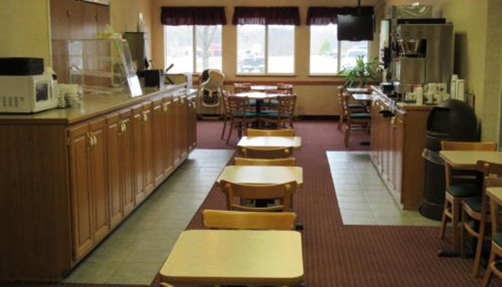 Frühstücksraum innerhalb des Restaurants - Parkfield Inn - Clinton