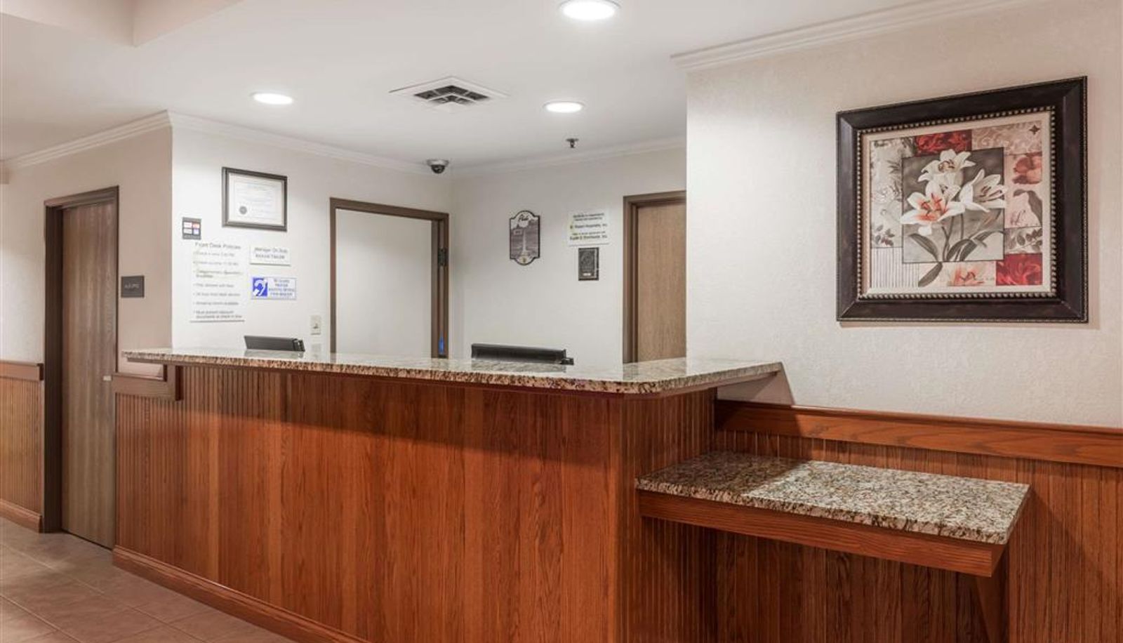 Lobby - Super 8 by Wyndham St Robert Ft Leonard Wood Area