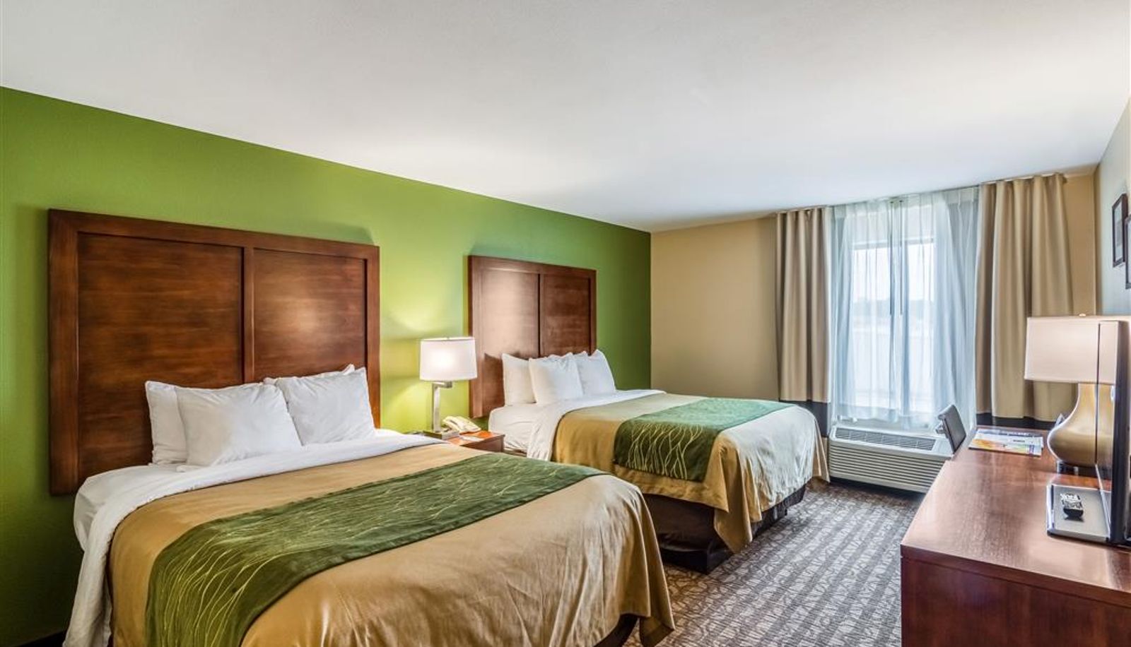 Camera - Comfort Inn & Suites Panama City North