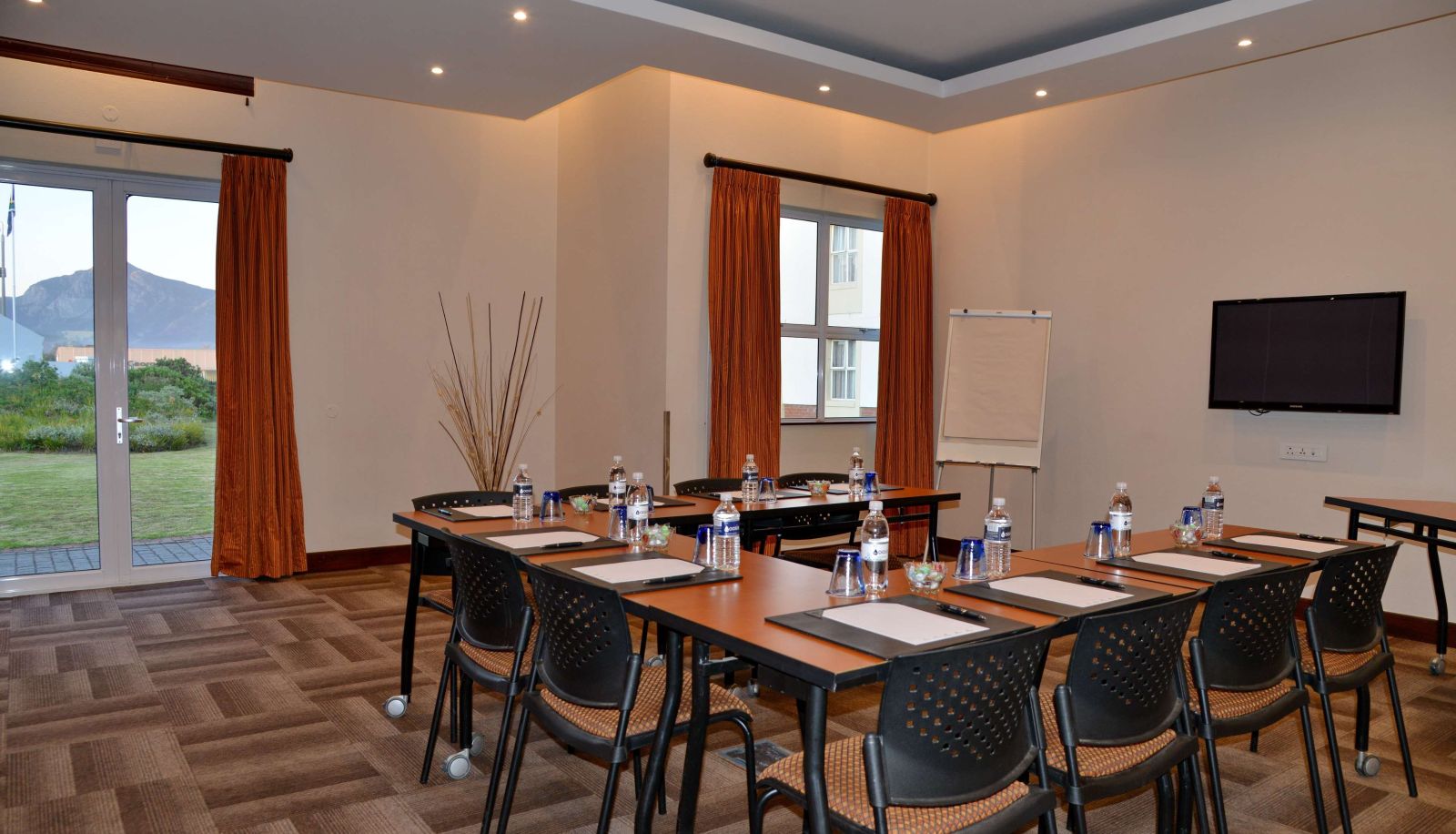 Conference room - TOWN LODGE GEORGE
