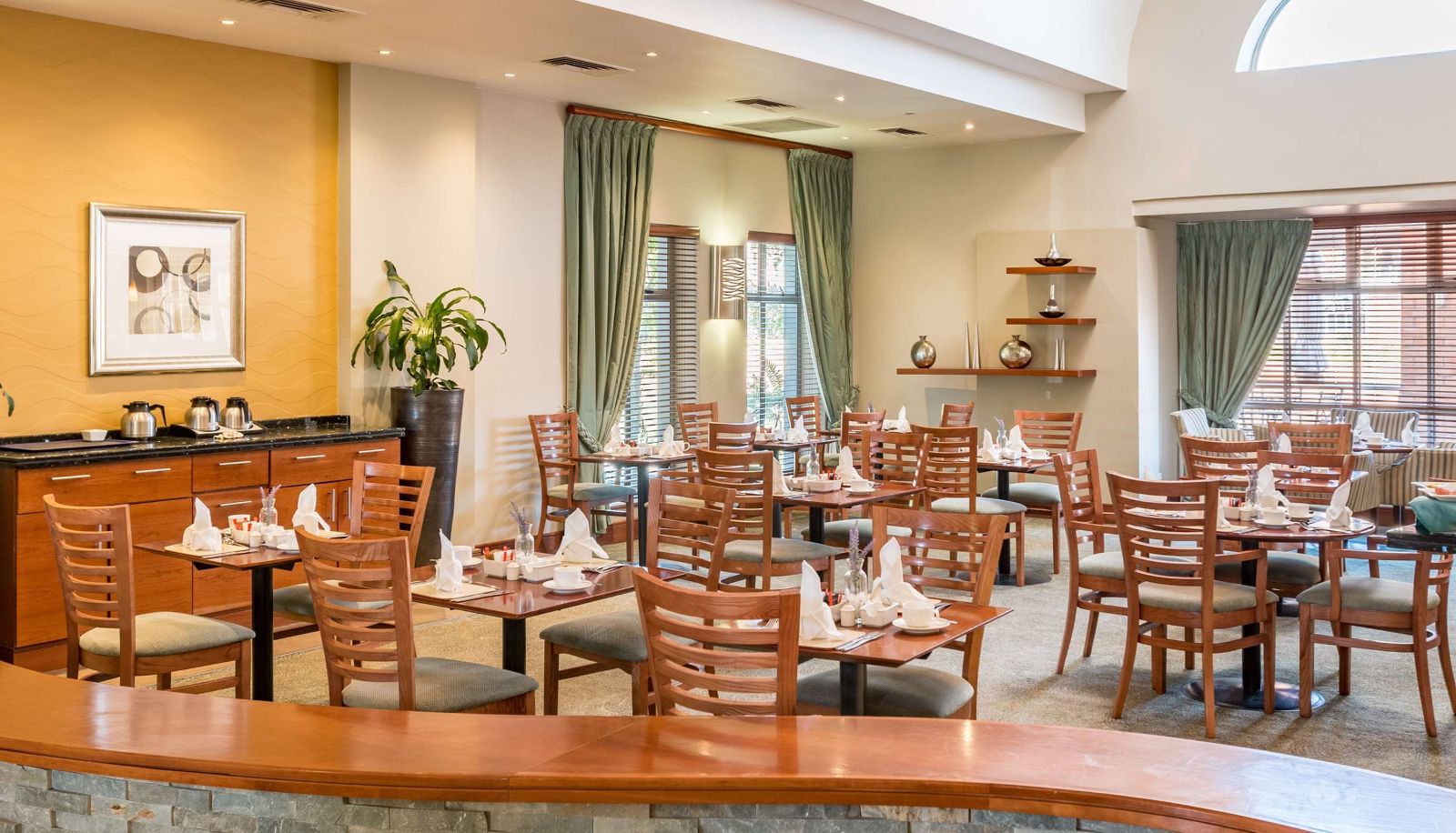 Restaurant - TOWN LODGE ROODEPOORT