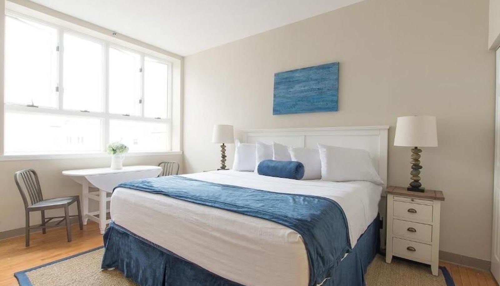 Standard room - Winthrop Beach Inn and Suites