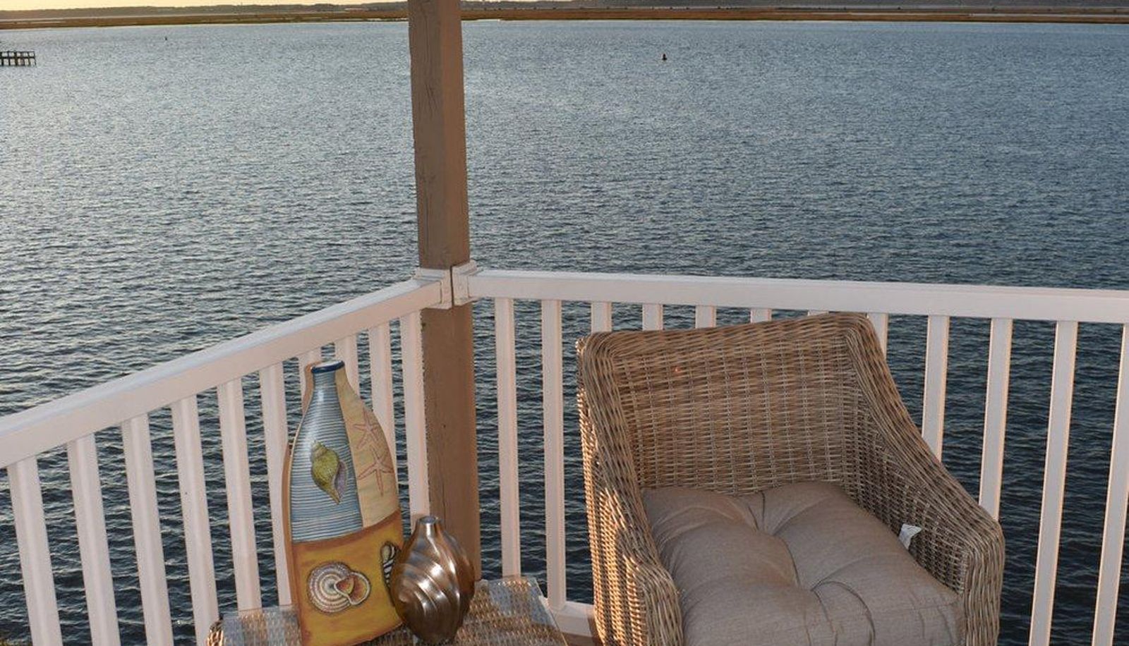 Interior view - Waterside Inn Chincoteague Isl