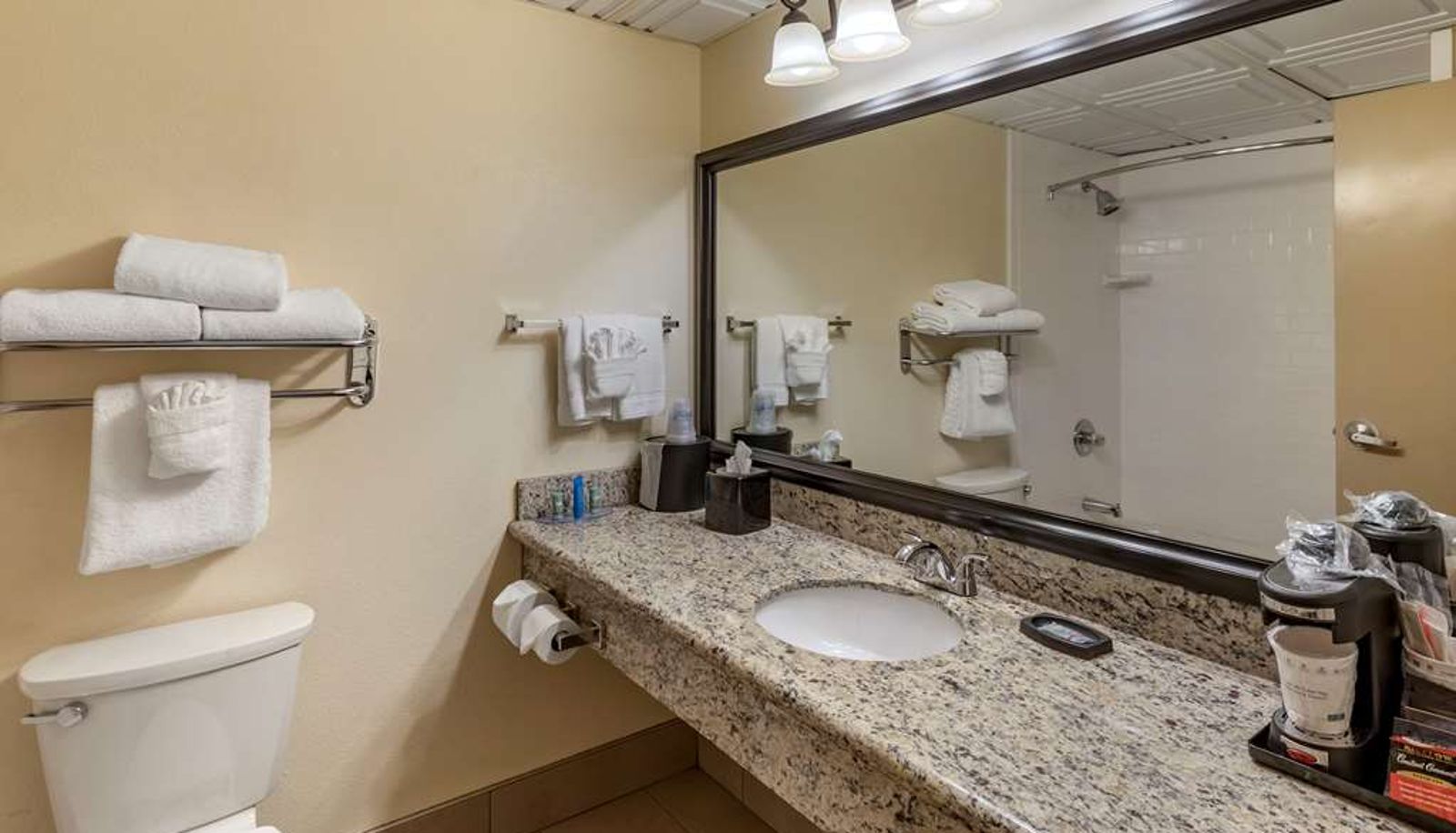 Zimmer - Best Western Brighton Inn