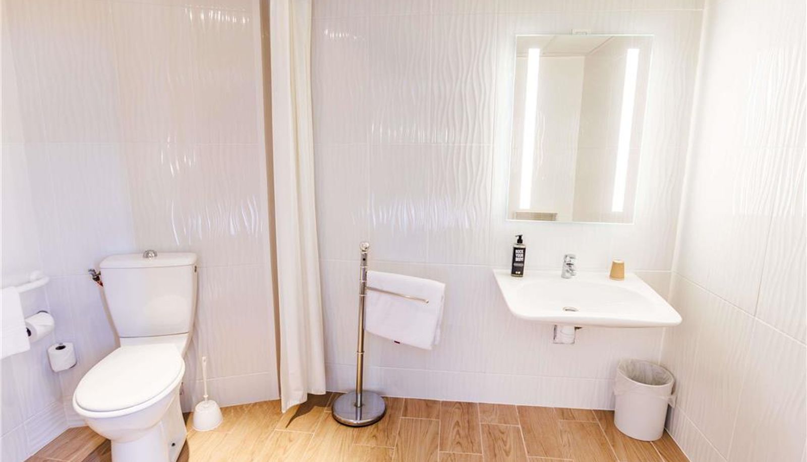 Zimmer - ibis Cannes Mandelieu