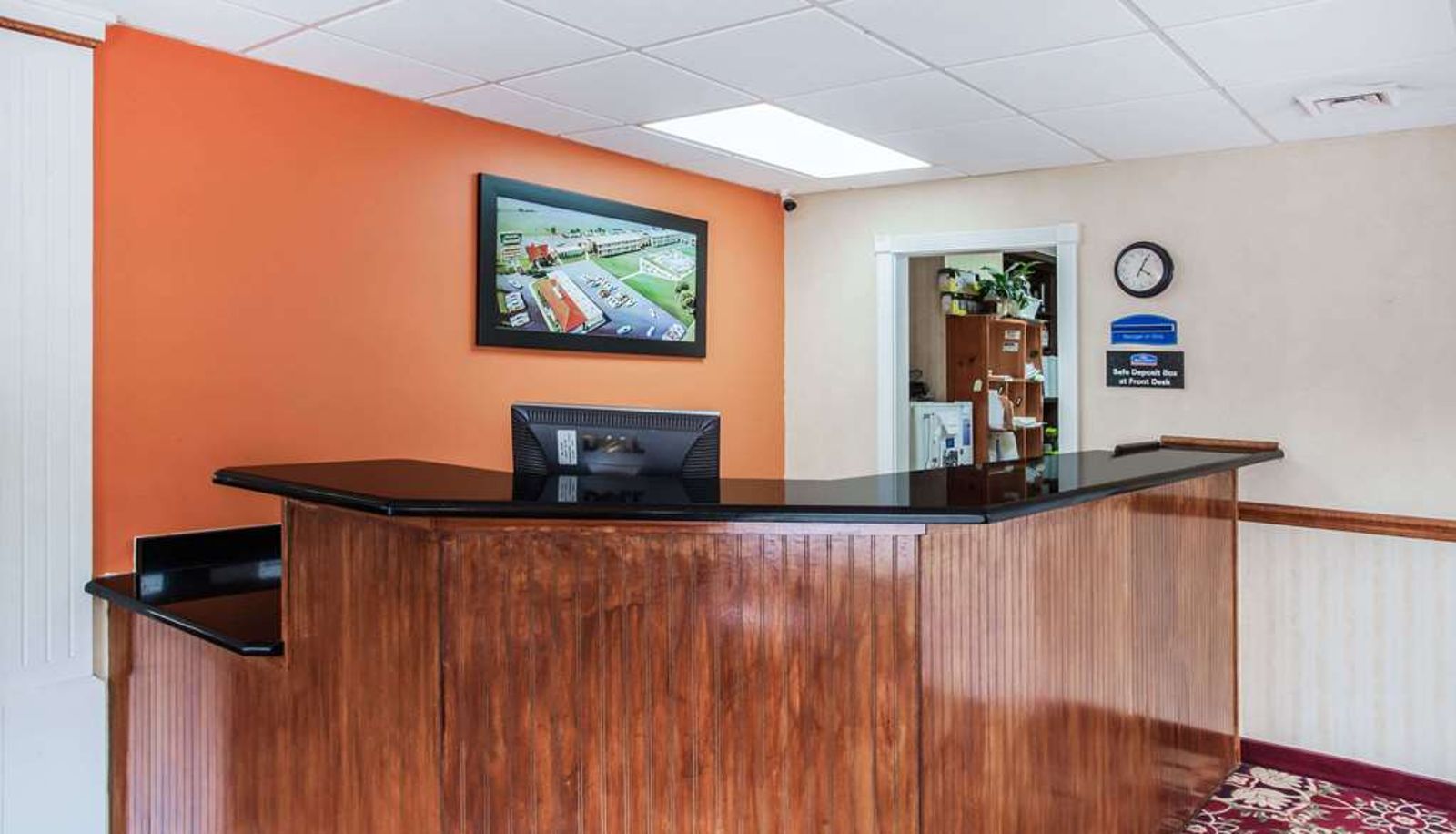 Lobby - Howard Johnson by Wyndham Hershey