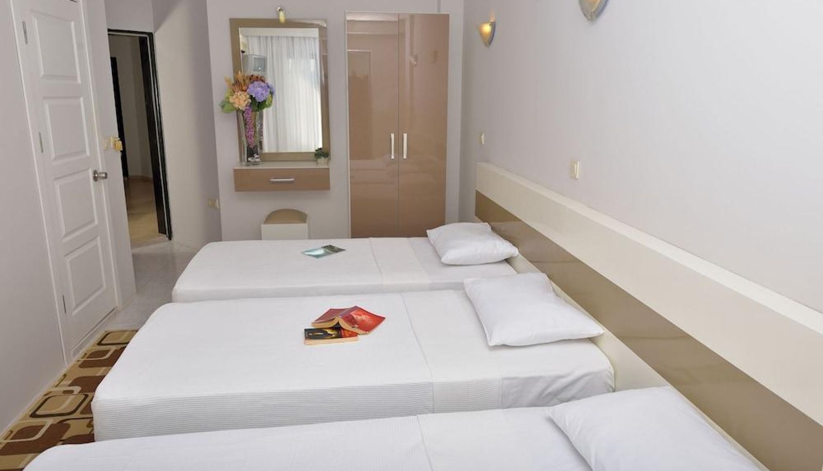 Dreibettzimmer - Calis Hotel