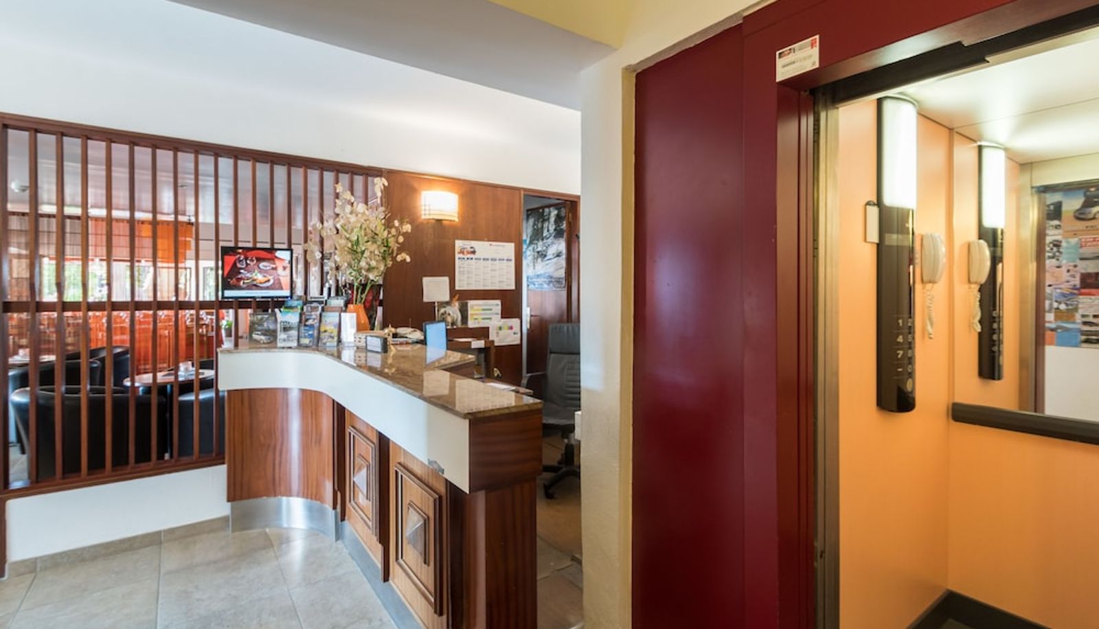 Reception - Le Porto Appart'Hotel