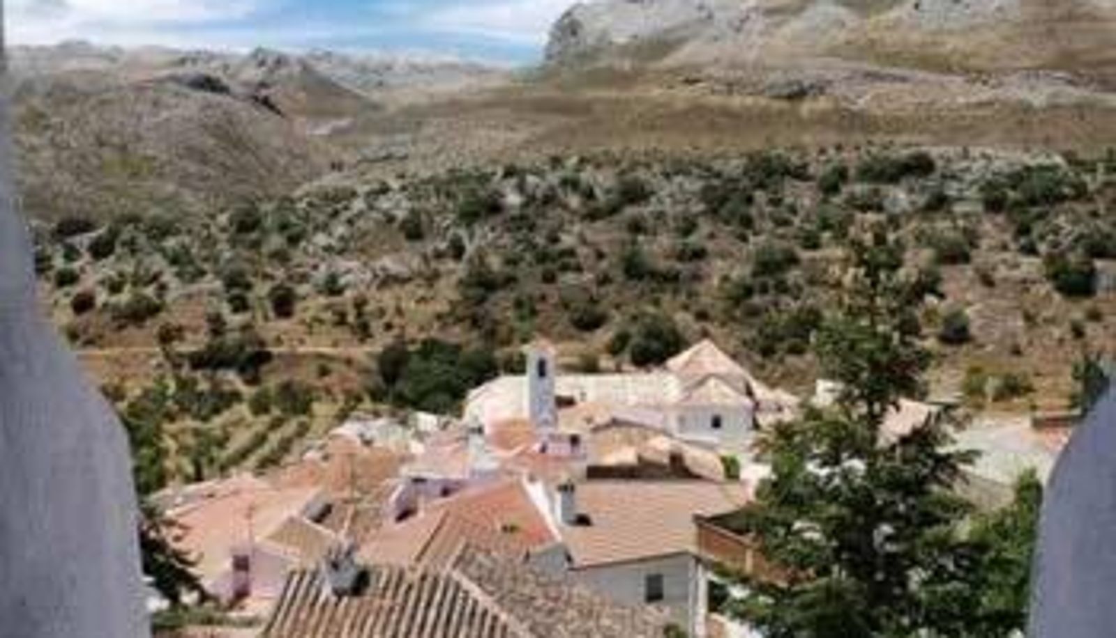 Surrounding - Casas de Parauta